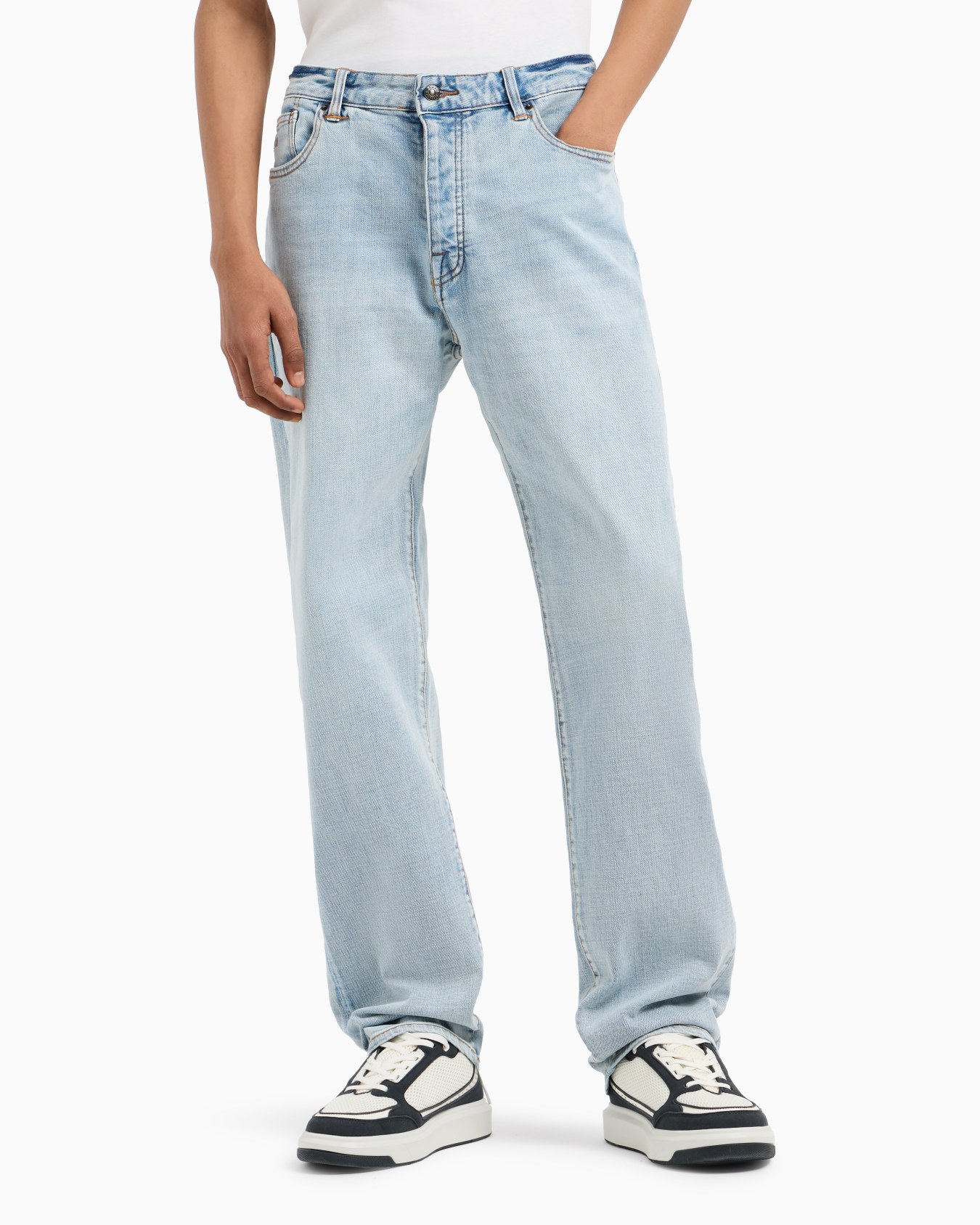 J88 relaxed straight jeans in stone washed cotton denim Slide 3
