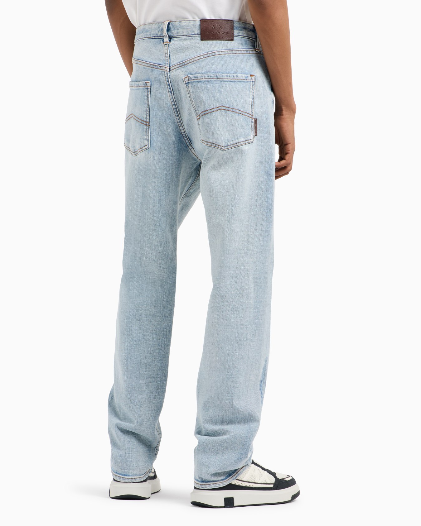 J88 relaxed straight jeans in stone washed cotton denim Slide 2