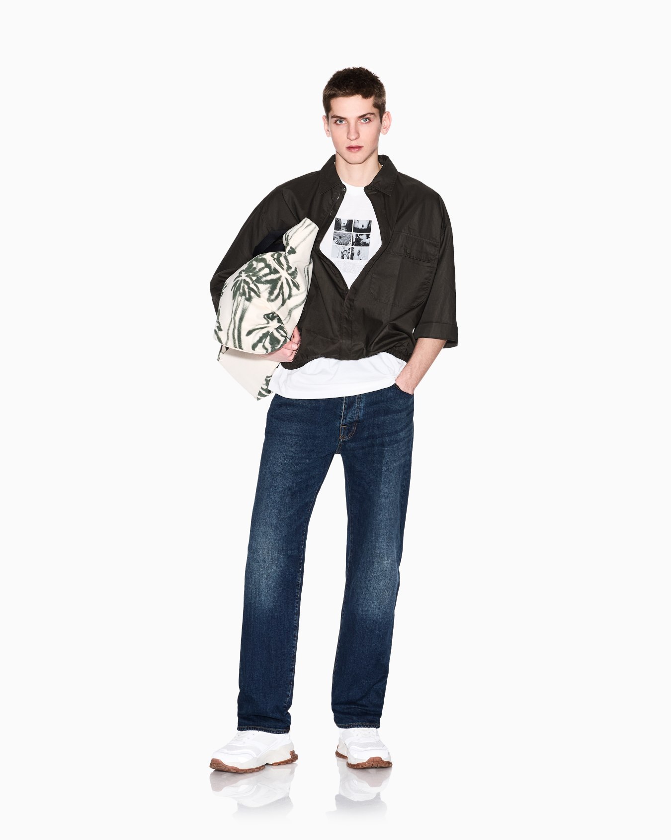 J88 relaxed straight jeans in stone washed cotton denim Slide 1