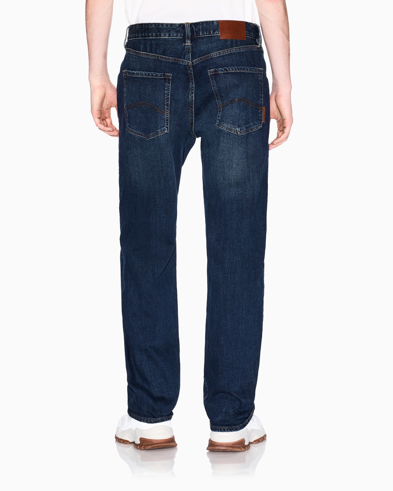 J88 relaxed straight jeans in stone washed cotton denim Slide 2