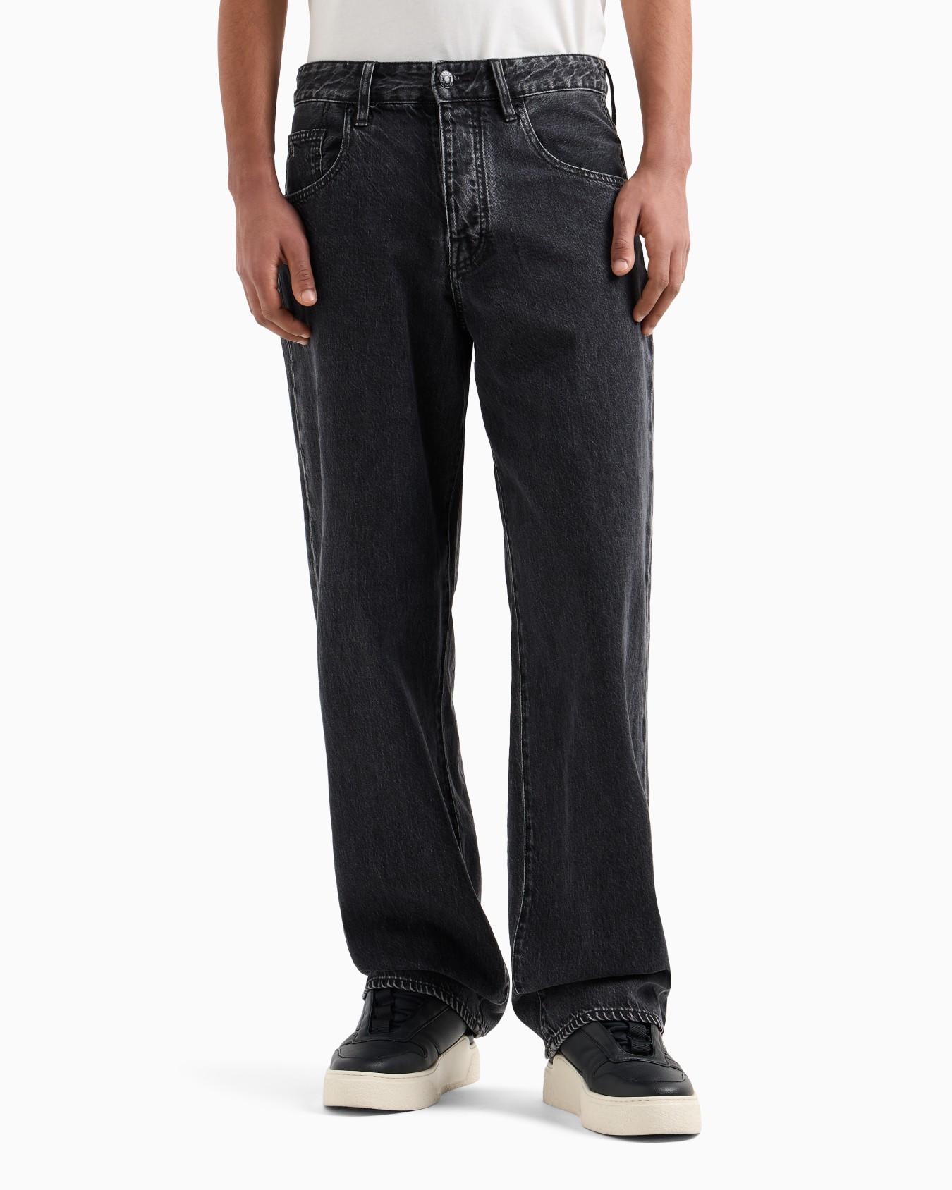 J83 baggy fit jeans in cotton blend denim Slide 3
