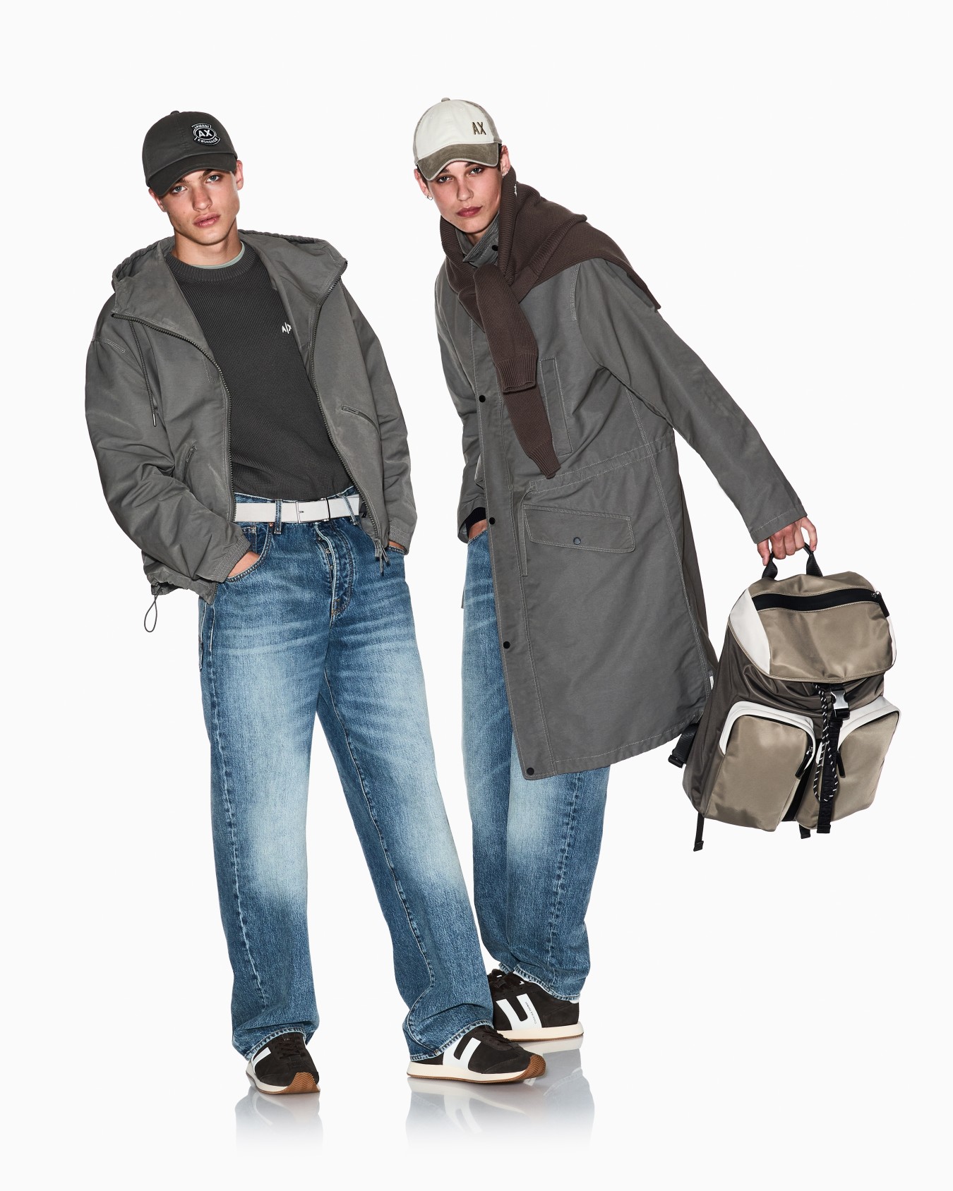 ブルーウォッシュ バギーデニムパンツ スライドする 1