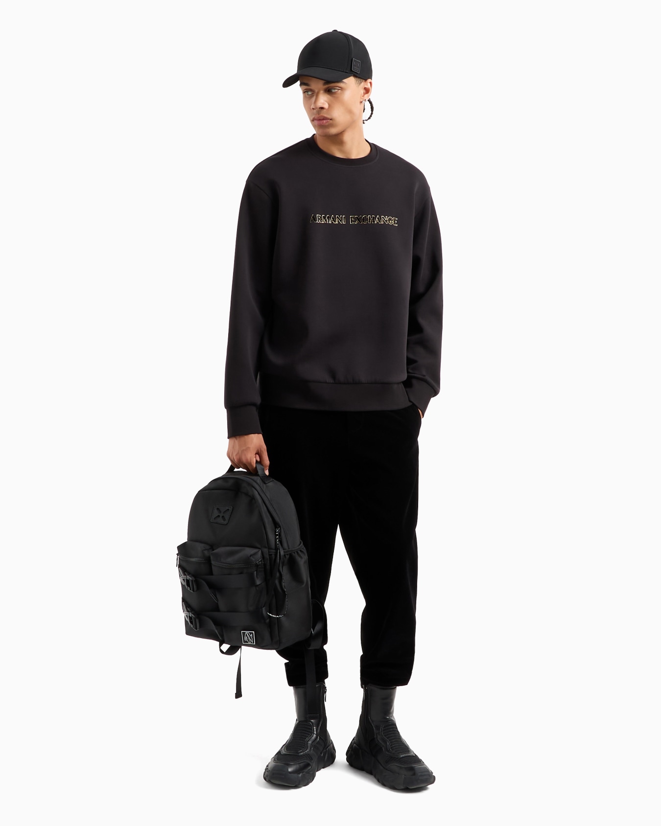 Sudadera de cuello redondo con logo de perfil metálico Diapositiva 3