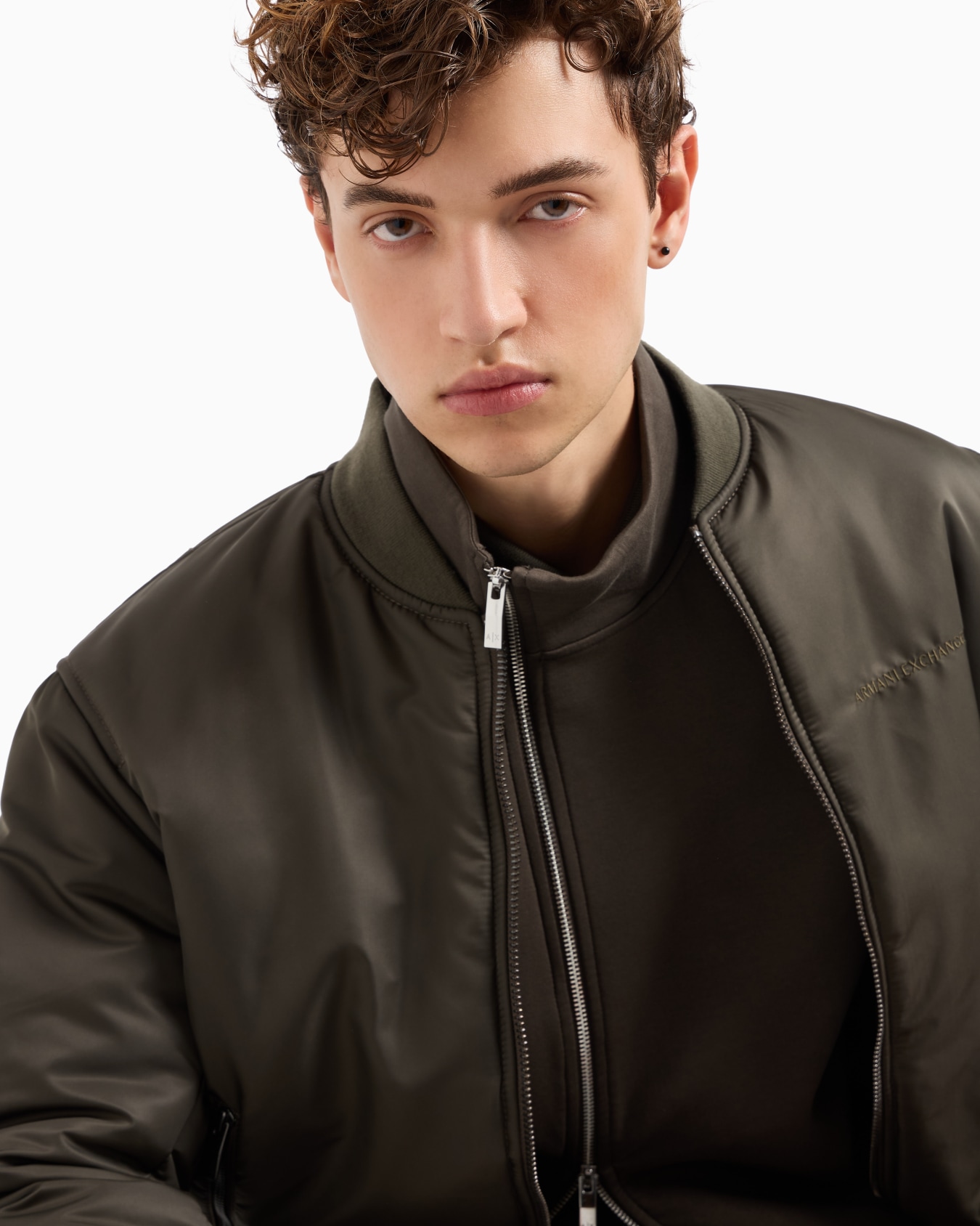 Sweatshirt with side zip pocket on sleeve with zip Slide 4