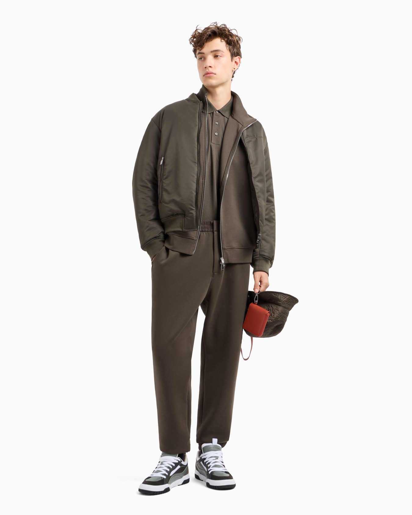 Sweatshirt with side zip pocket on sleeve with zip Slide 3