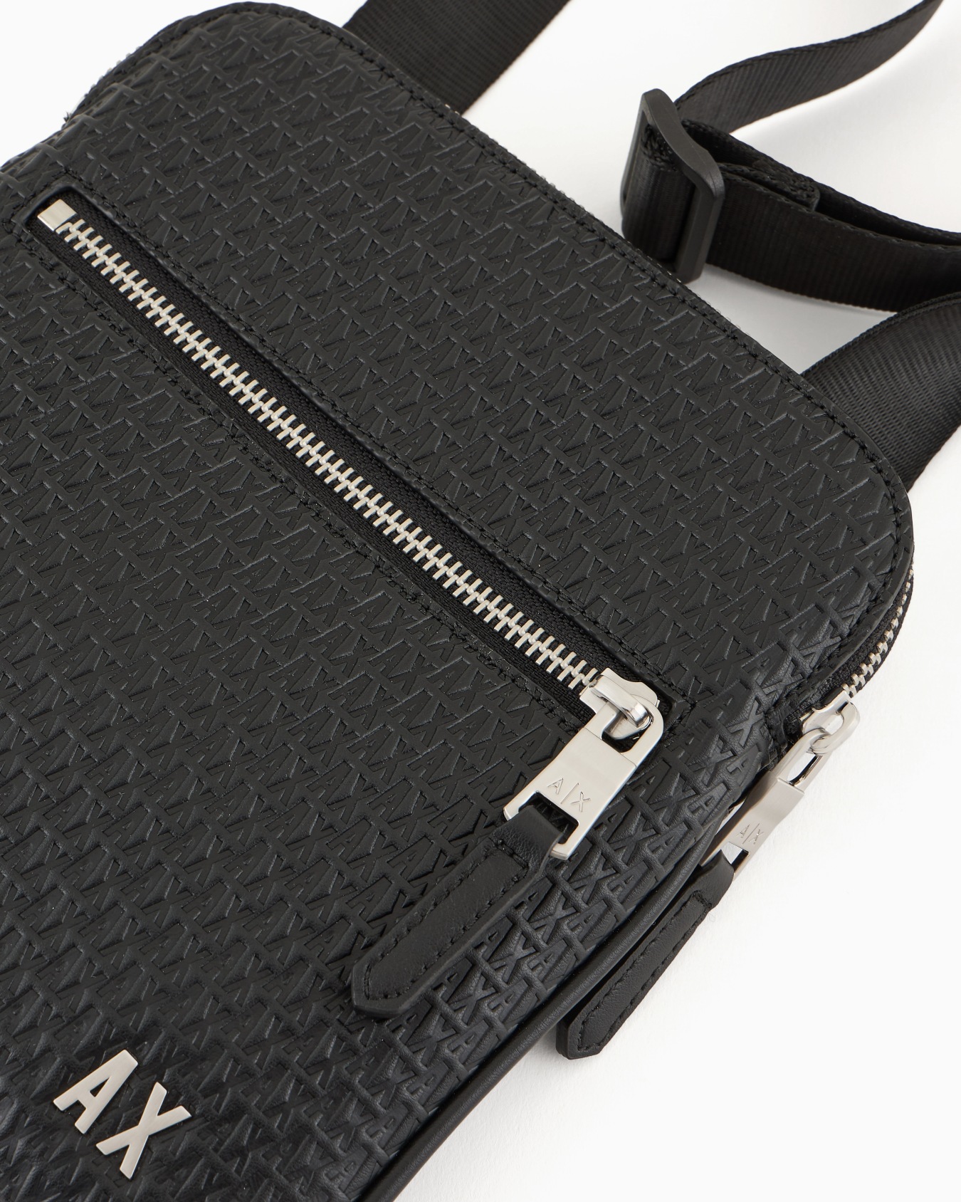 Sac bandoulière plat avec logo embossé sur toute la surface Diapositive 4