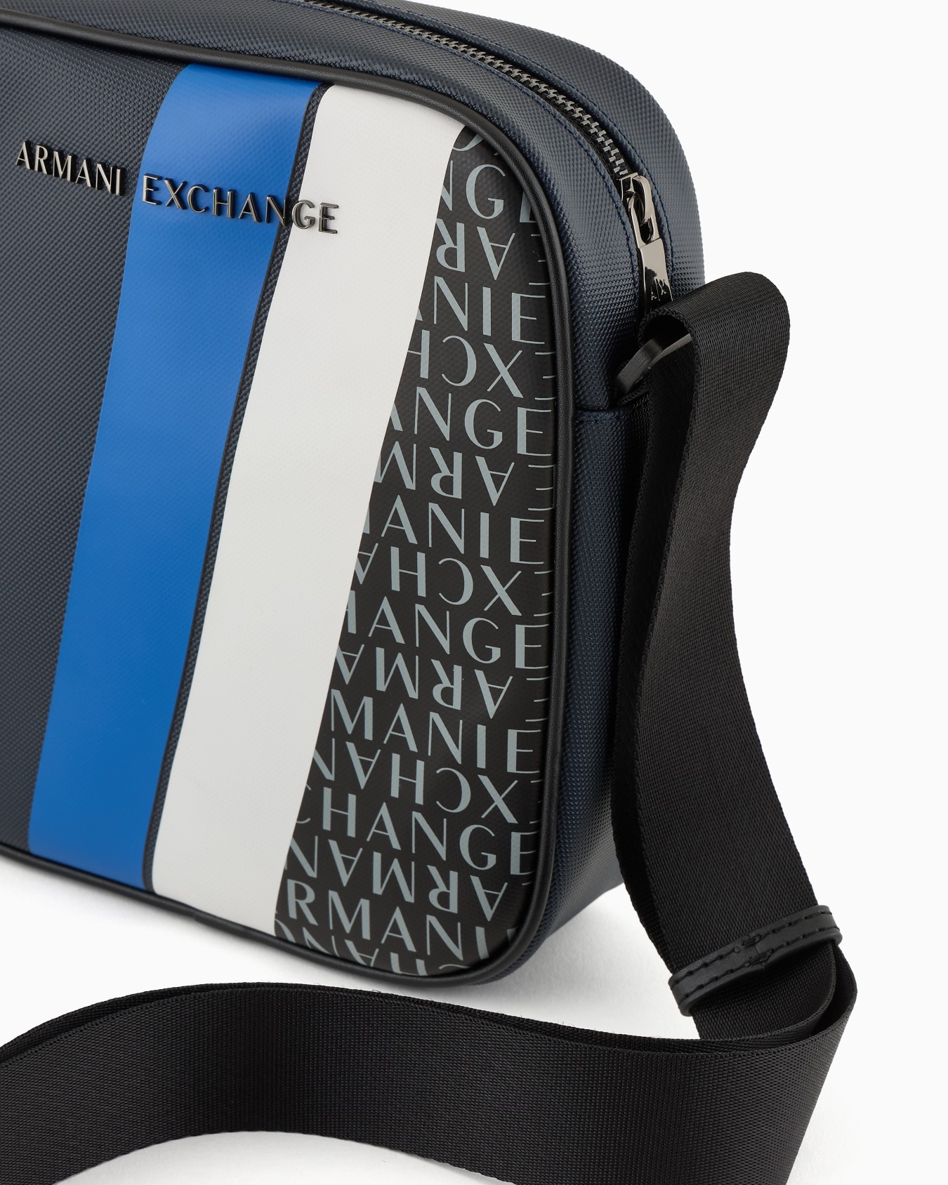 Shoulder bag with colored bands and logo print Slide 4