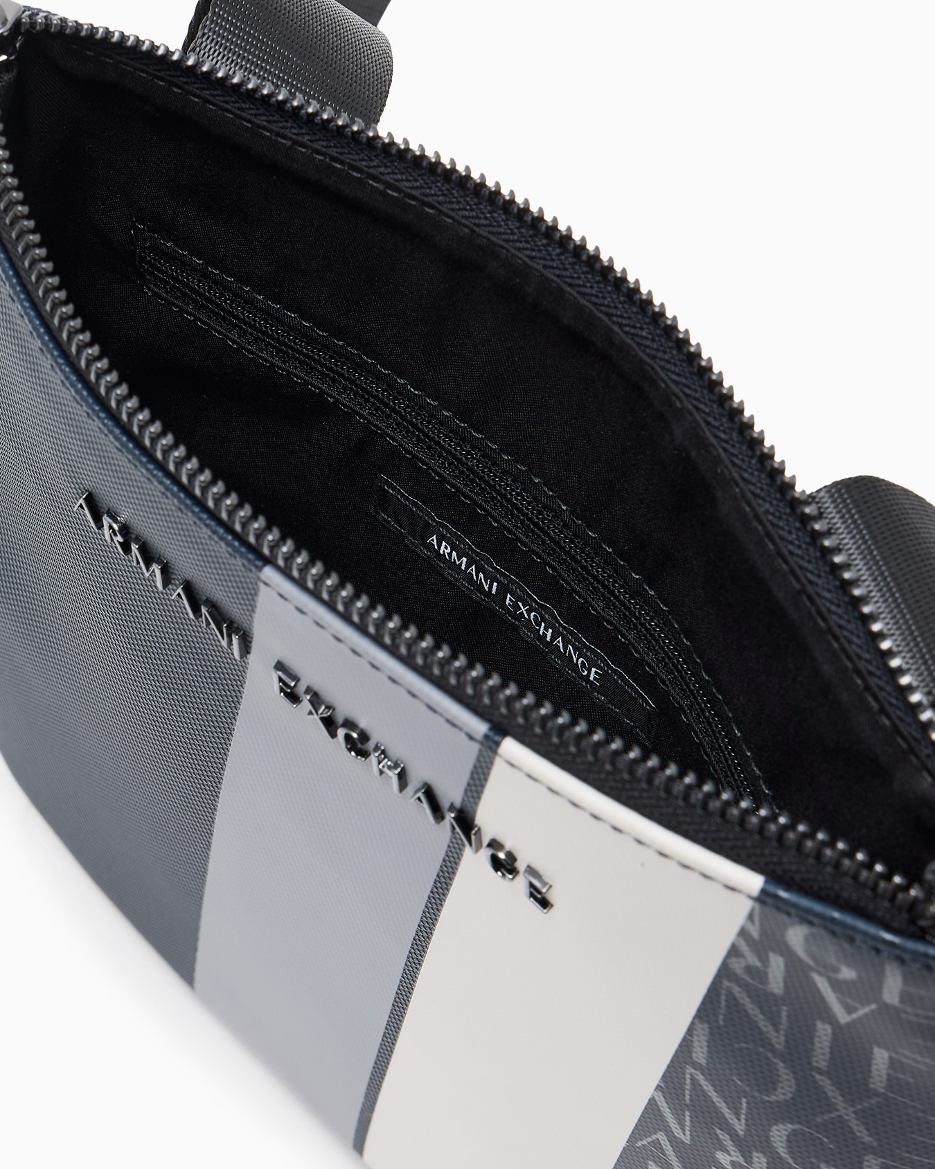 Bolso bandolera plano con monograma y rayas Diapositiva 3