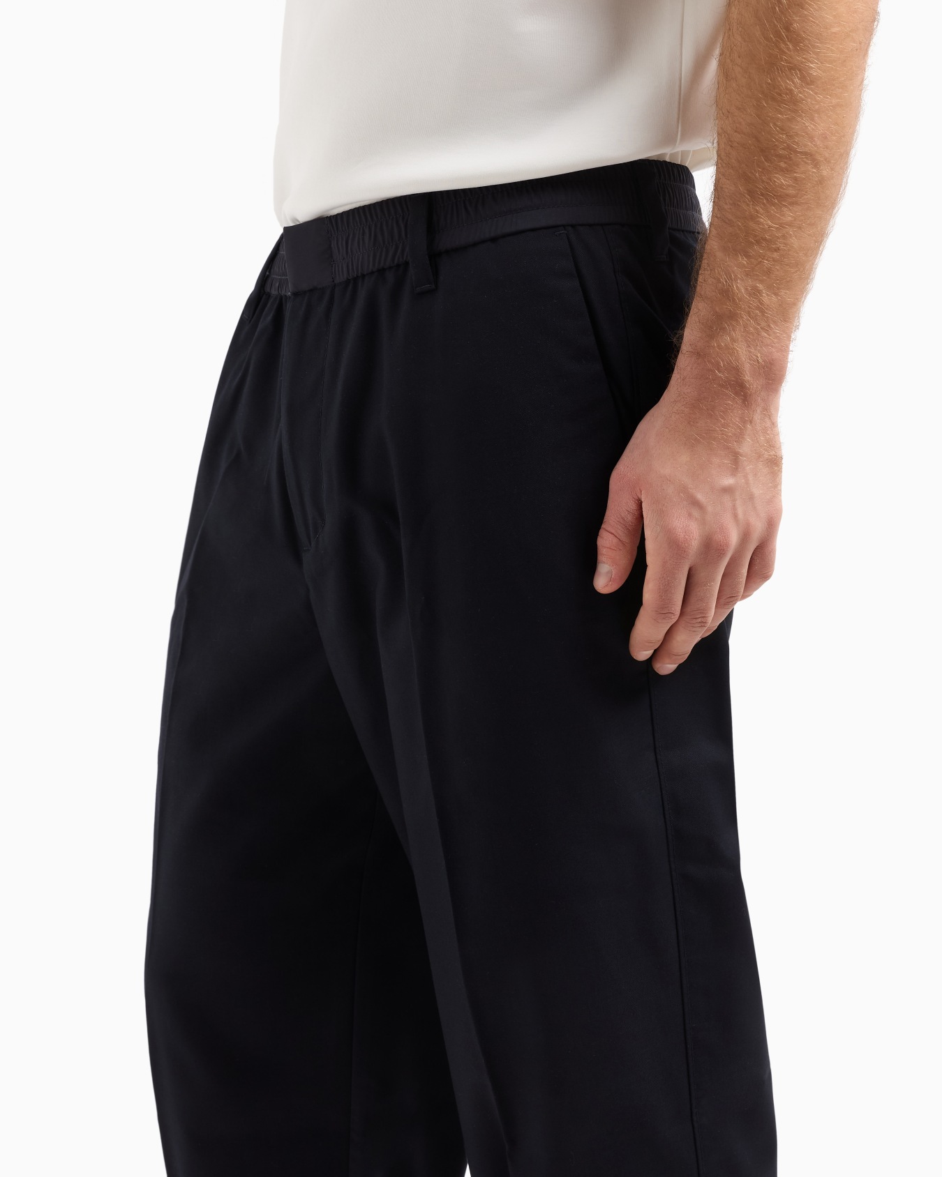 Pantalones de sarga de corte entallado Diapositiva 4