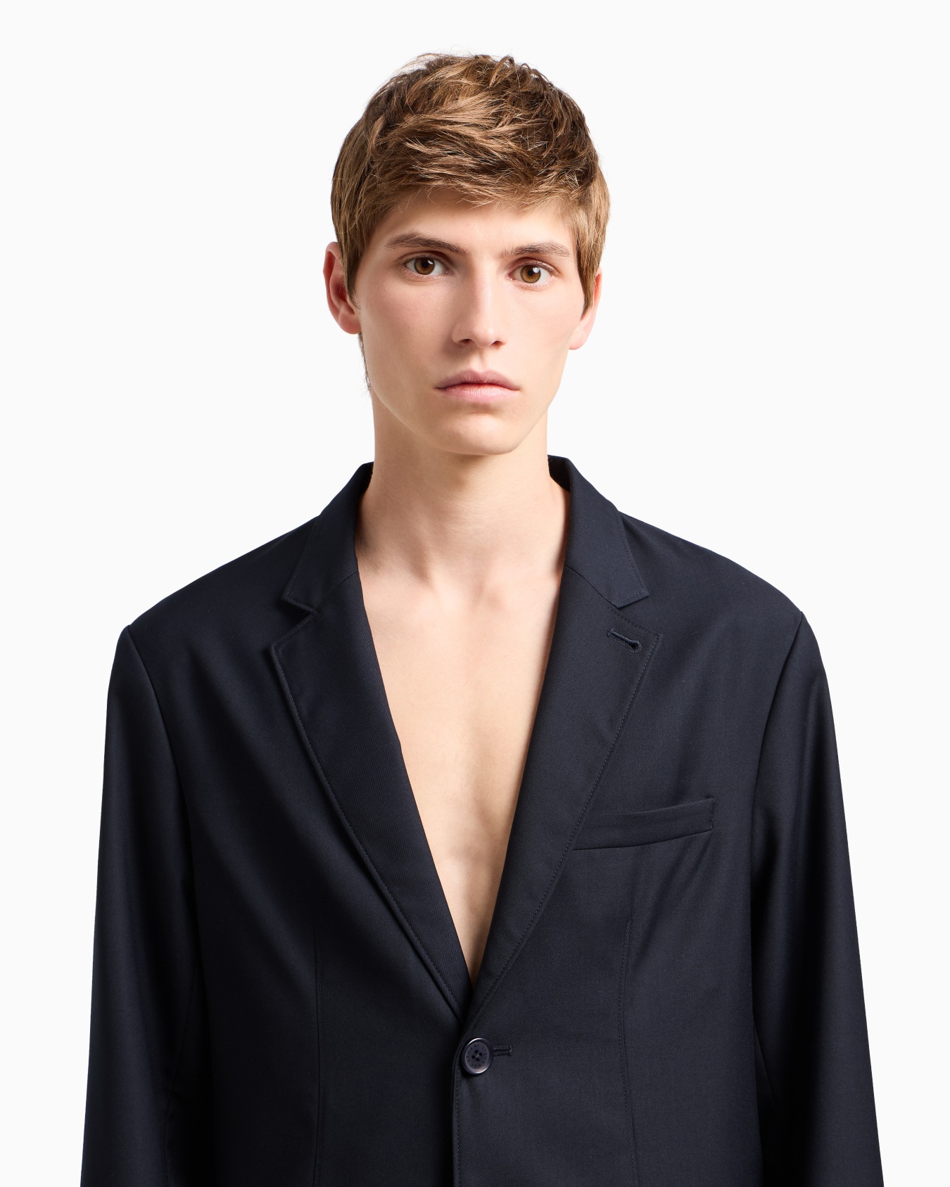 Single-breasted two-button jacket in flowing fabric Slide 4