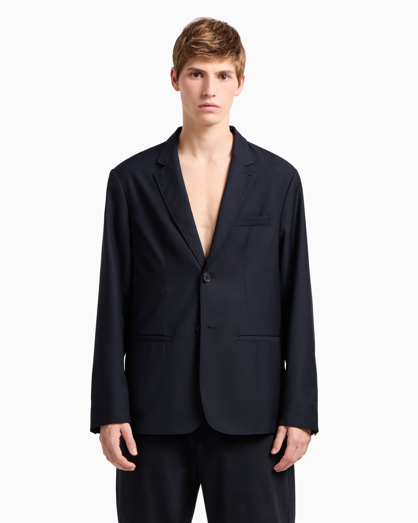 Single-breasted two-button jacket in flowing fabric Slide 3