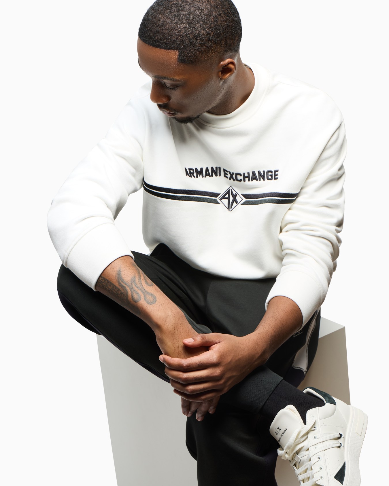 Crewneck sweatshirt with logo print on the chest Slide 5