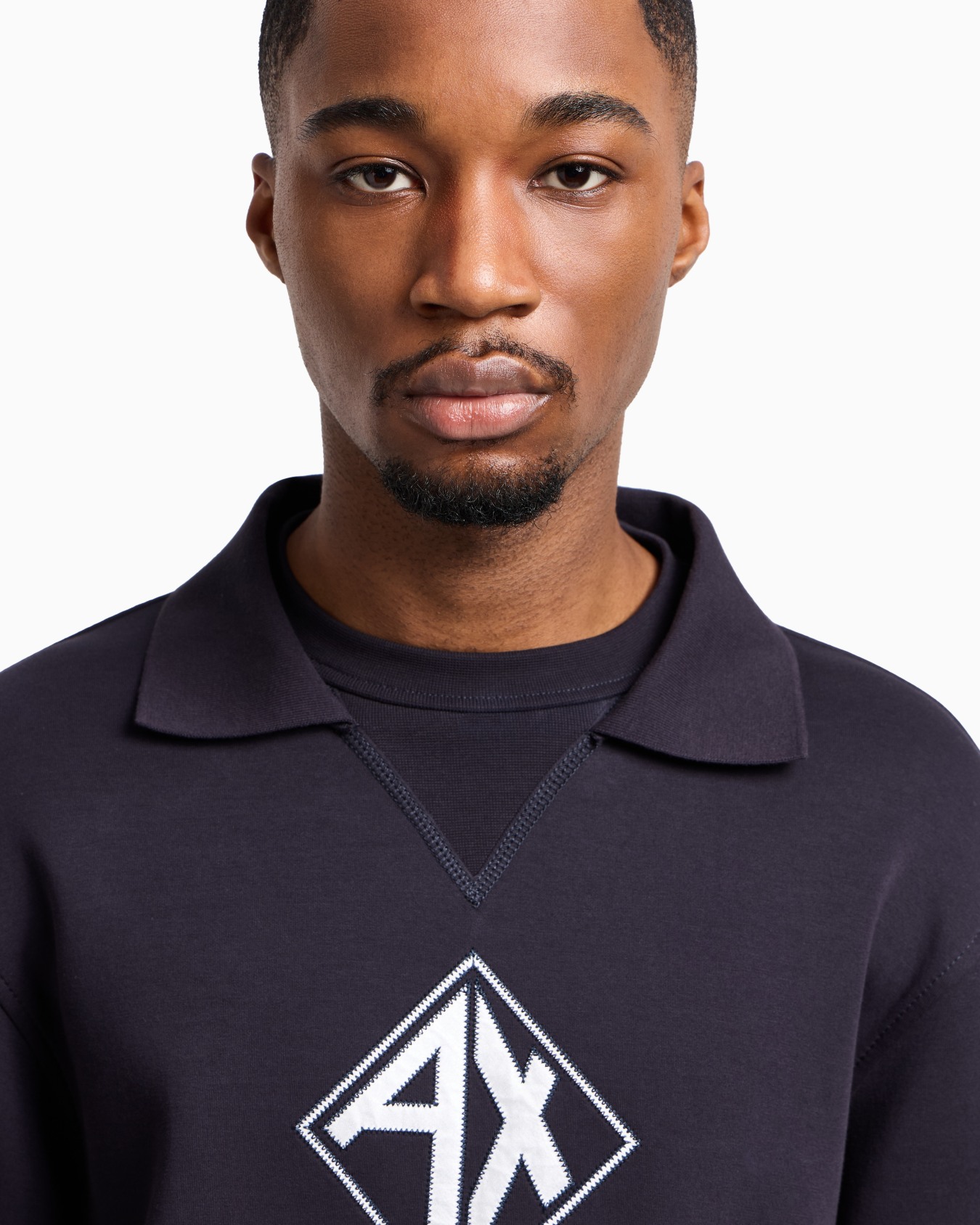 Sweatshirt with collar and logo on the chest Slide 4