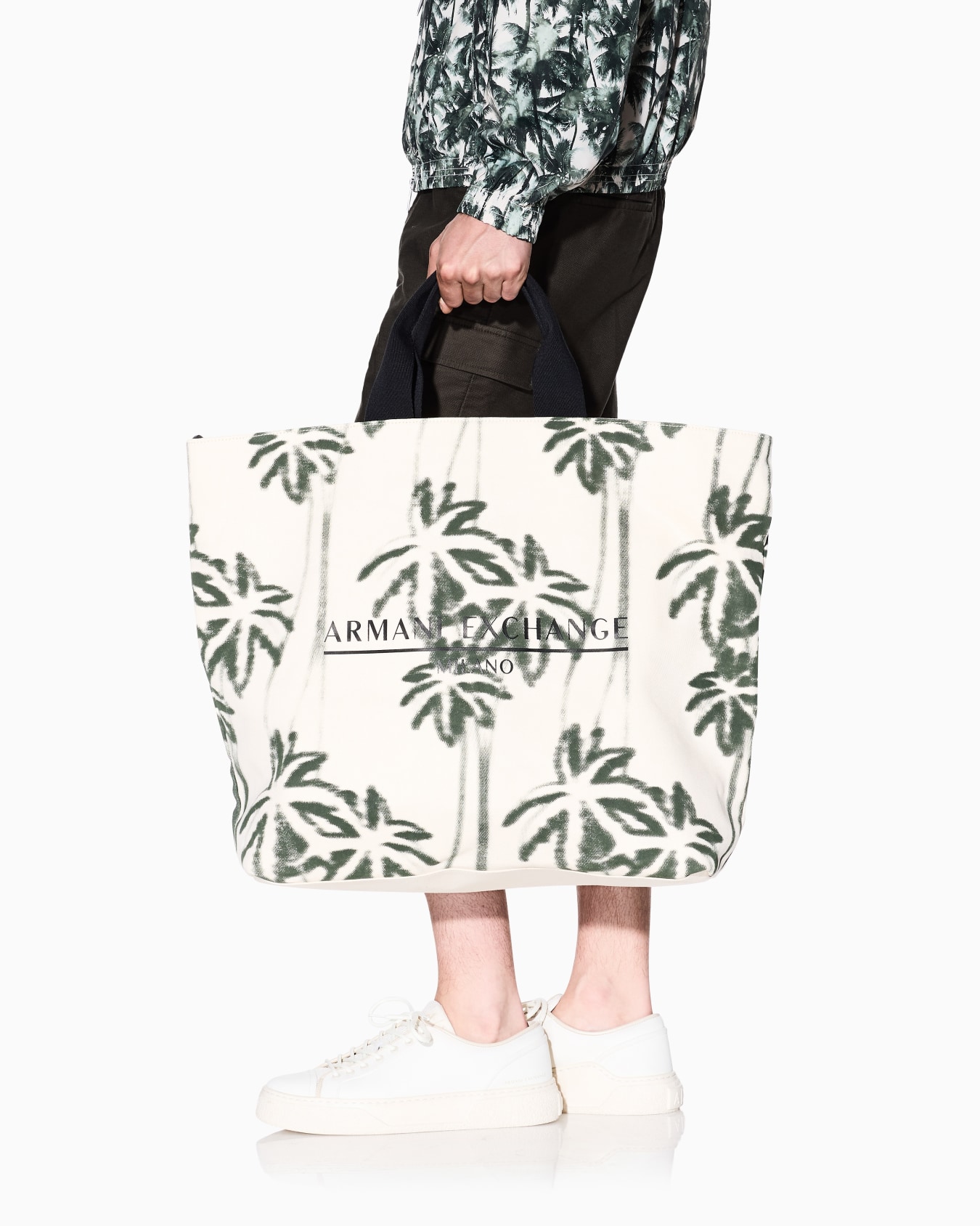 Palm-patterned cotton shopper bag Slide 5