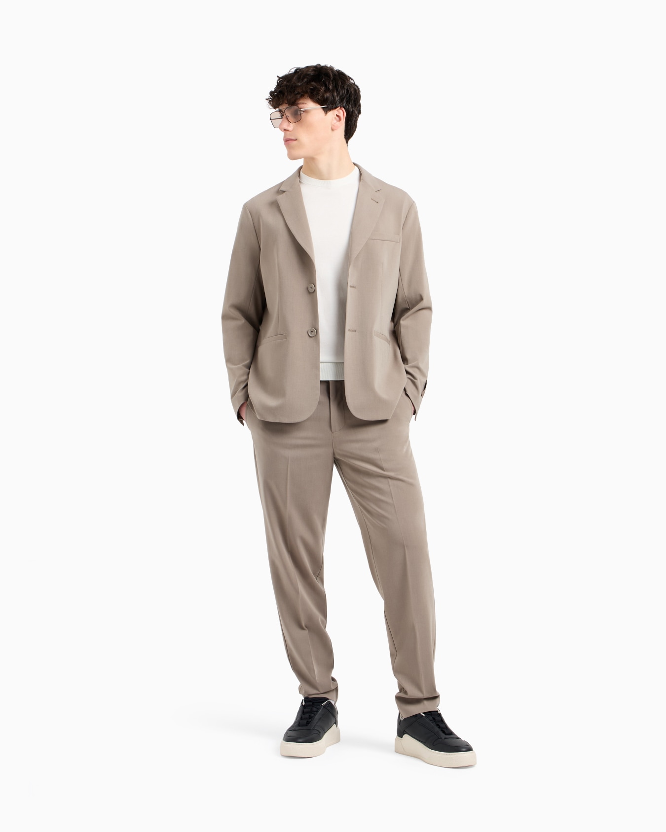 Chino trousers in flowing fabric Slide 1