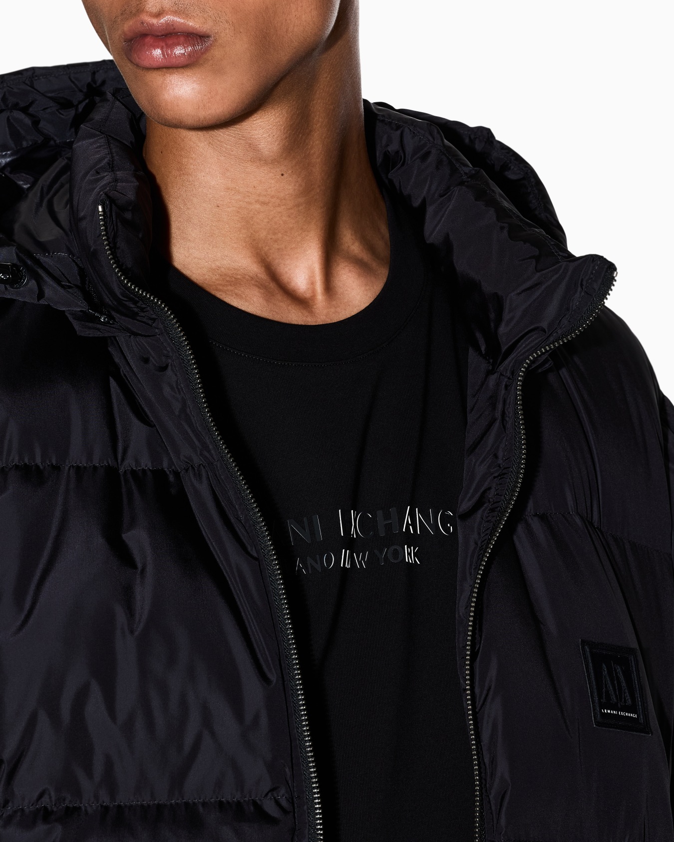 Hooded down jacket with an ultralight quilted design Icon Slide 4