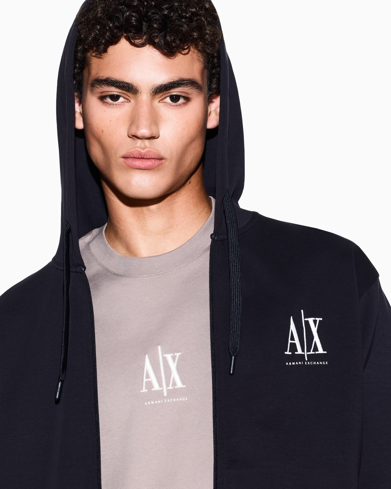 Zip-up hoodie with embroidered logo Folie 4