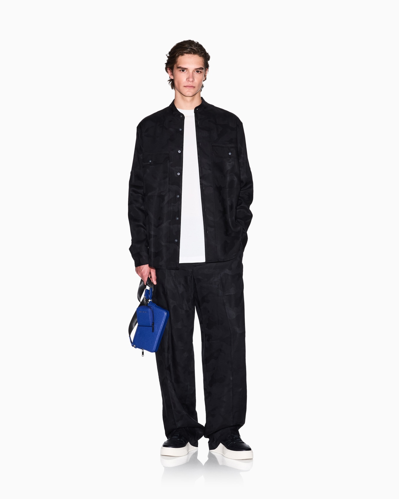Comfort fit shirt in lyocell Slide 1