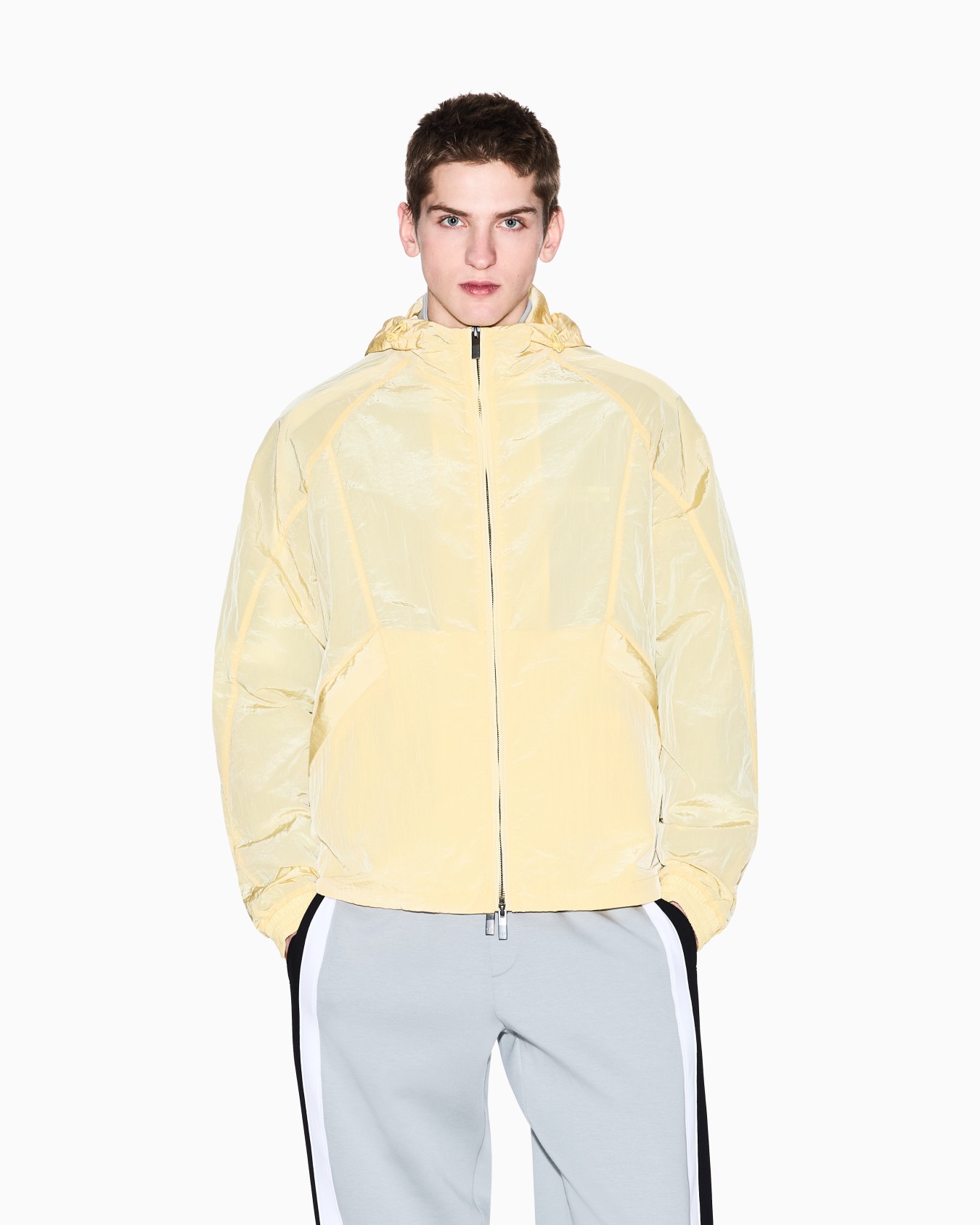 Chaqueta con capucha de nailon Diapositiva 3
