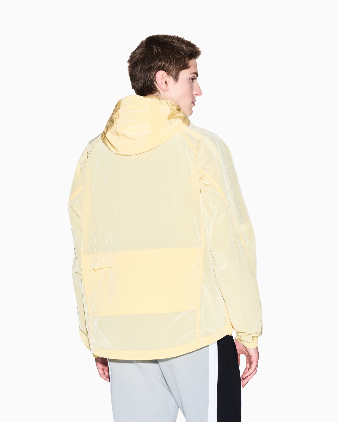 Chaqueta con capucha de nailon Diapositiva 2