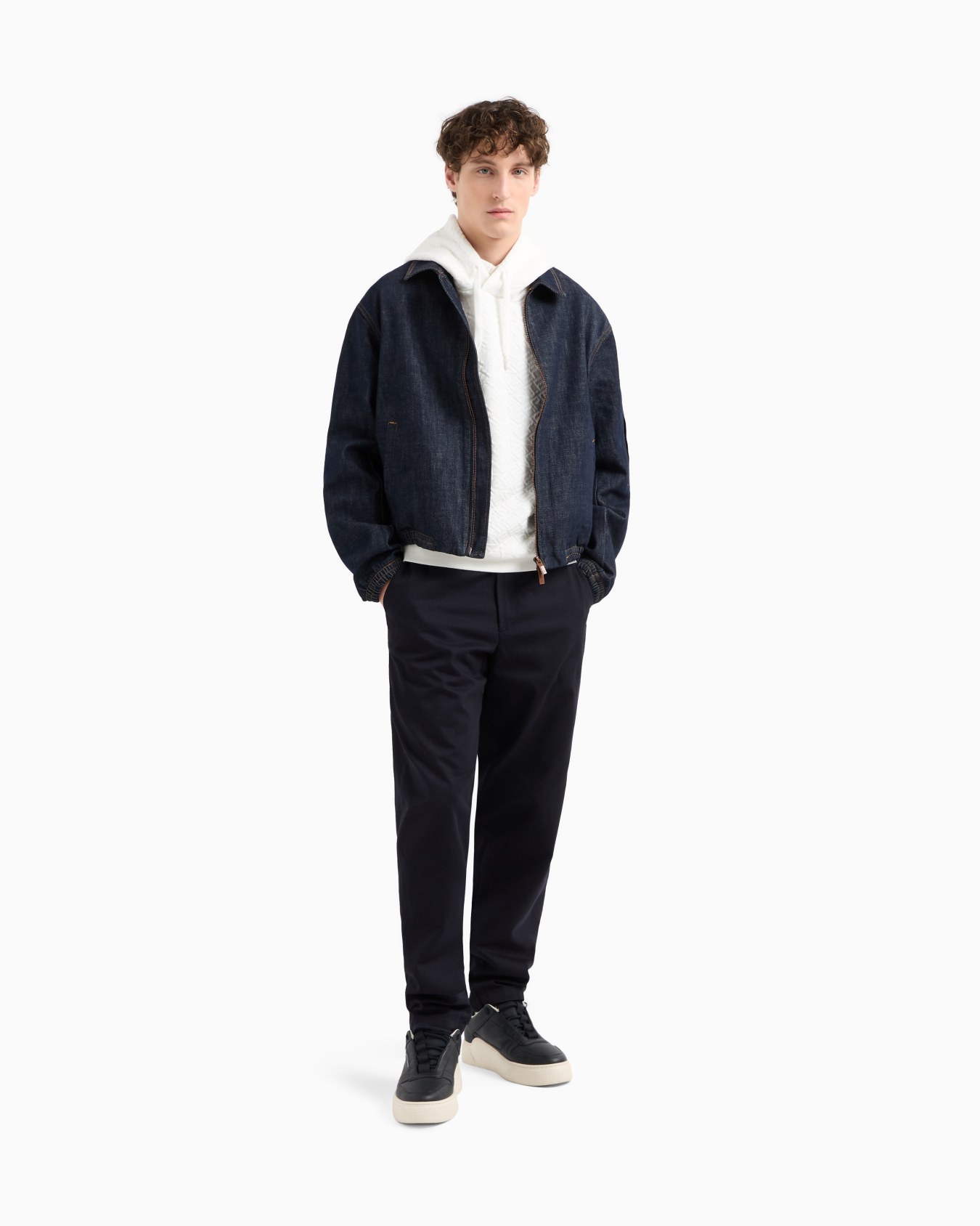 Sudadera básica con capucha Diapositiva 1