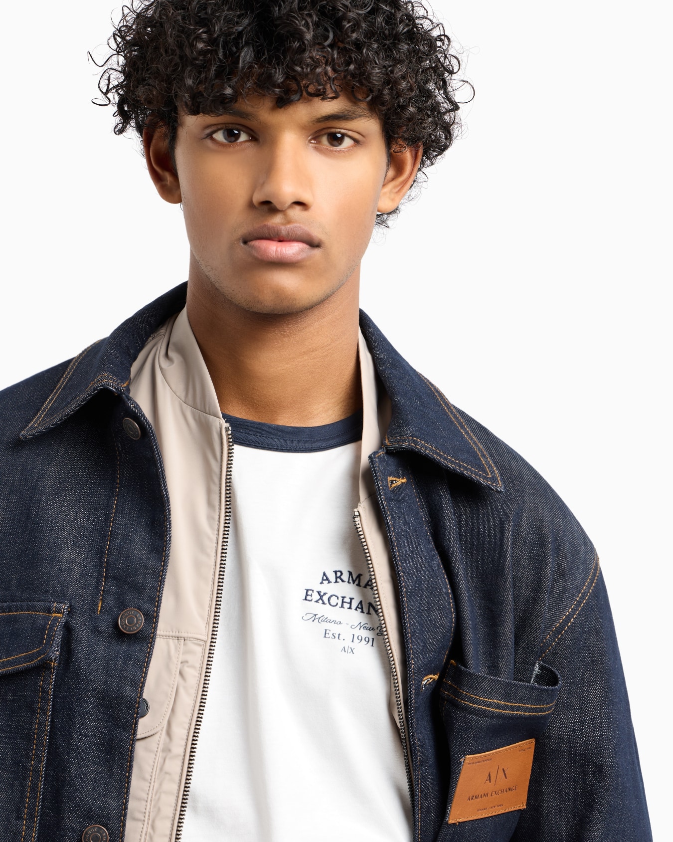 <オンライン限定>AXロゴ 半袖クルーネックTシャツ スライドする 4