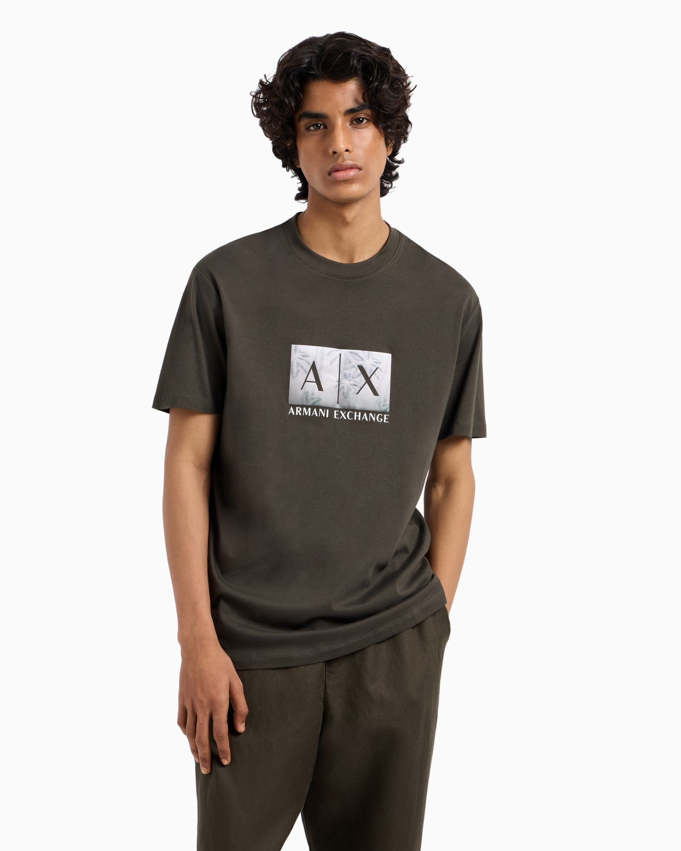 Regular fit T-shirt with maxi logo Slide 3