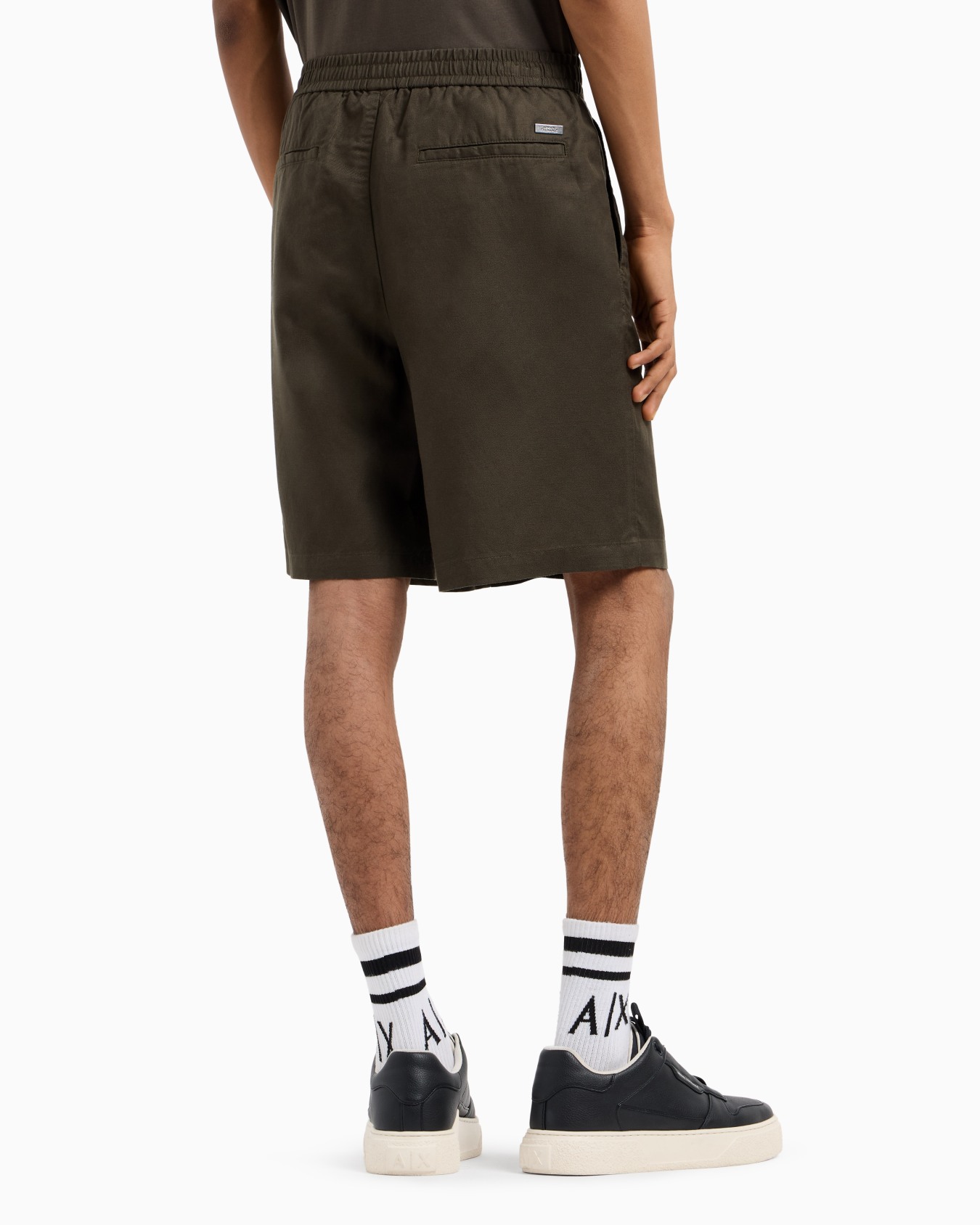 Linen and lyocell chino trousers Slide 2
