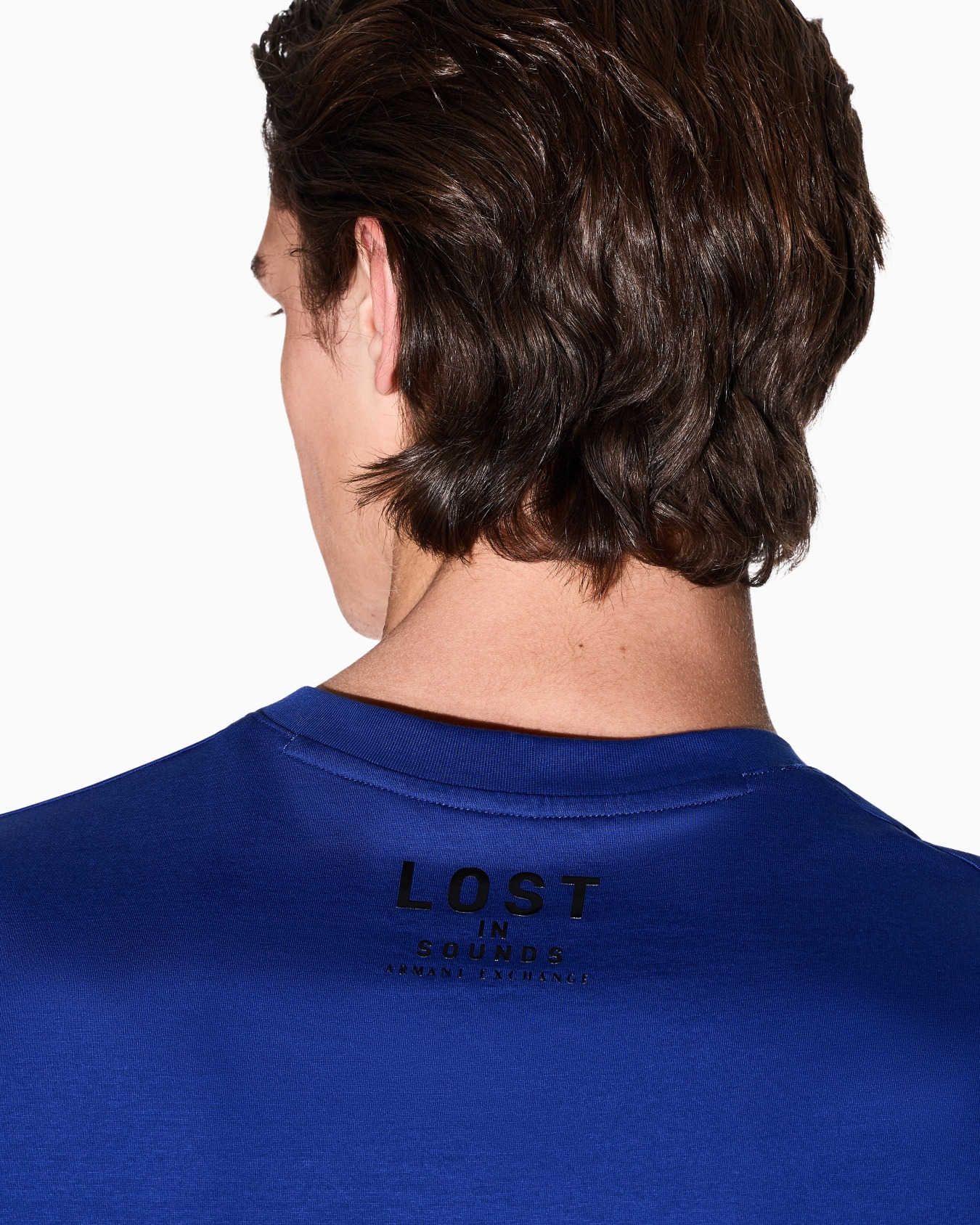 Slim fit T-shirt with V-neck Slide 4