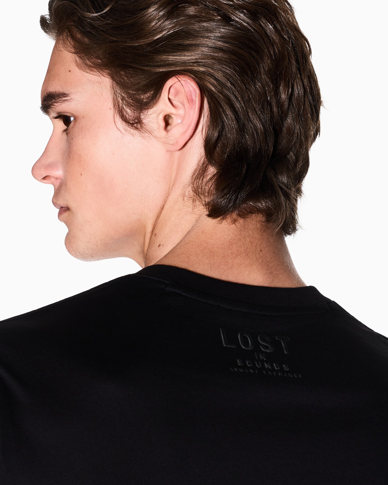 Slim fit T-shirt with V-neck Slide 4