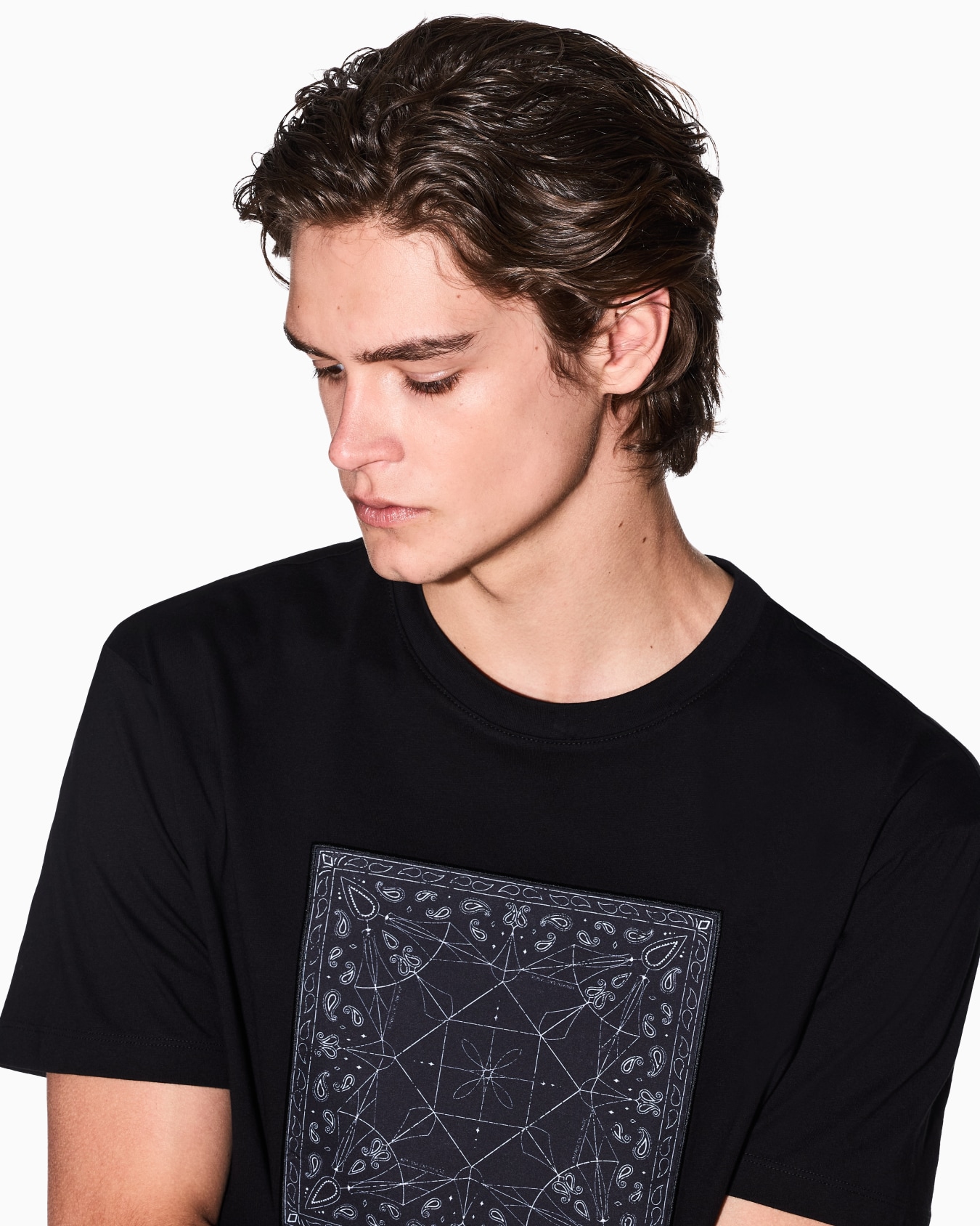 Regular fit T-shirt with kaleidoscope print Slide 4