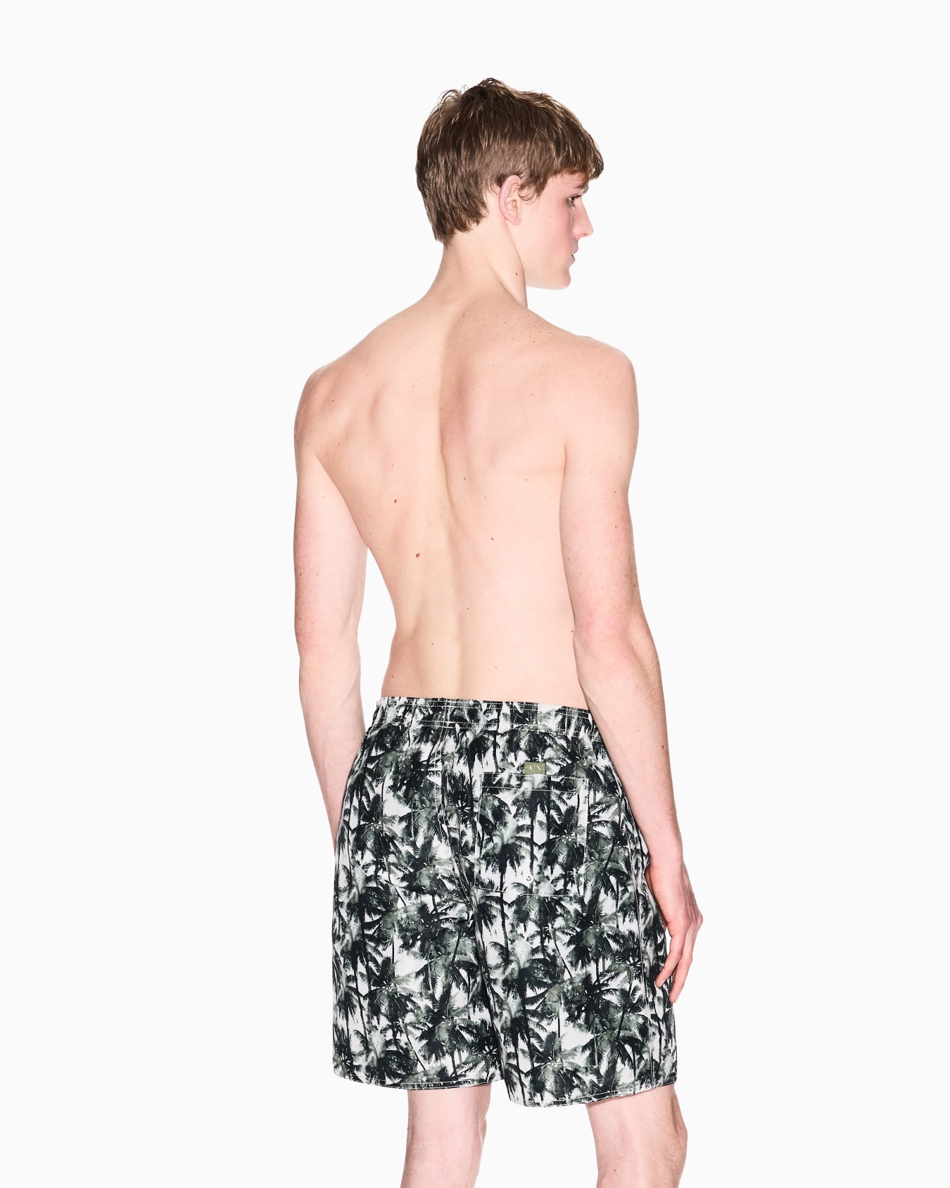 Patterned boxer costume Slide 2