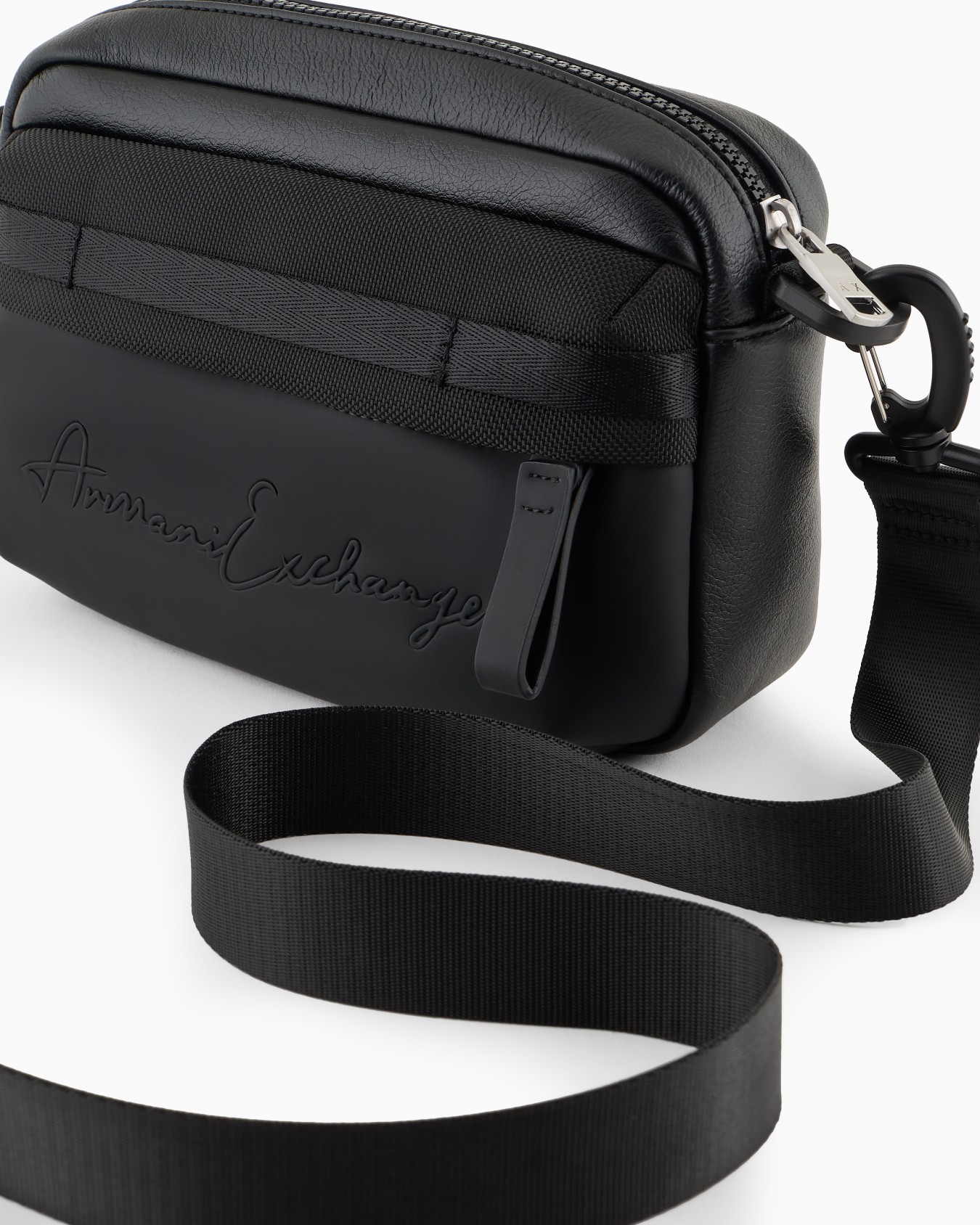 Shoulder bag with external pocket Slide 4