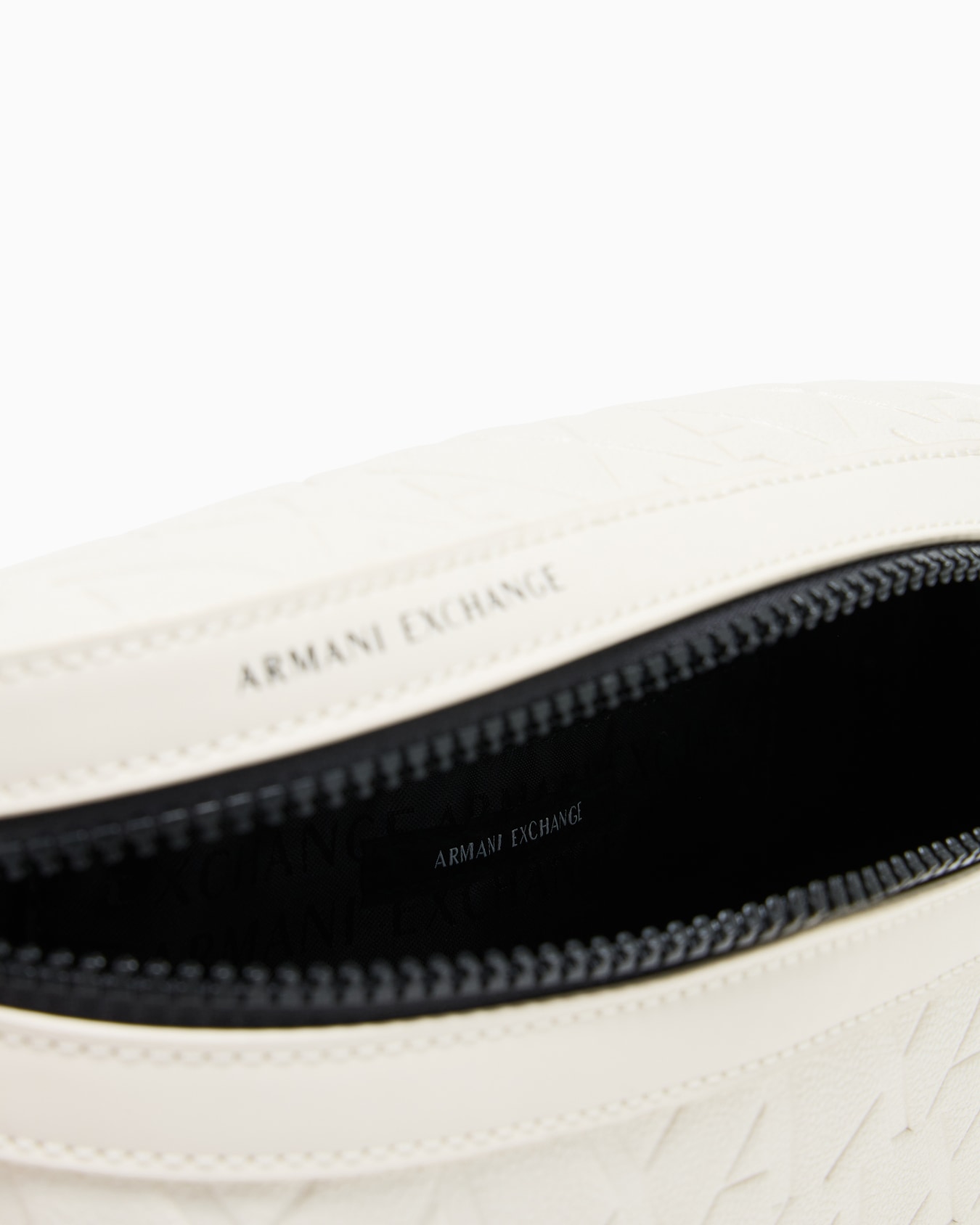 Smooth leather belt bag Slide 3