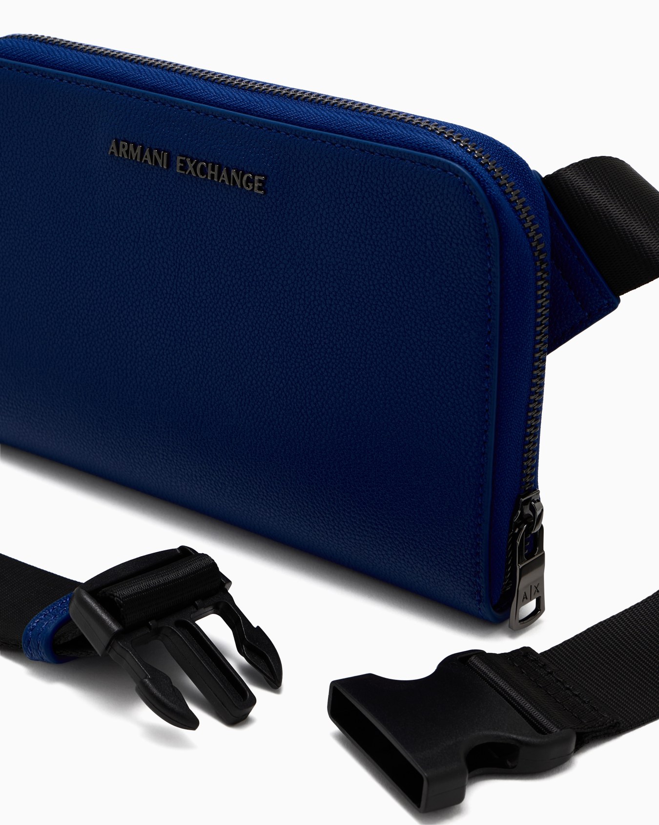 Small shoulder bag with zip Slide 4