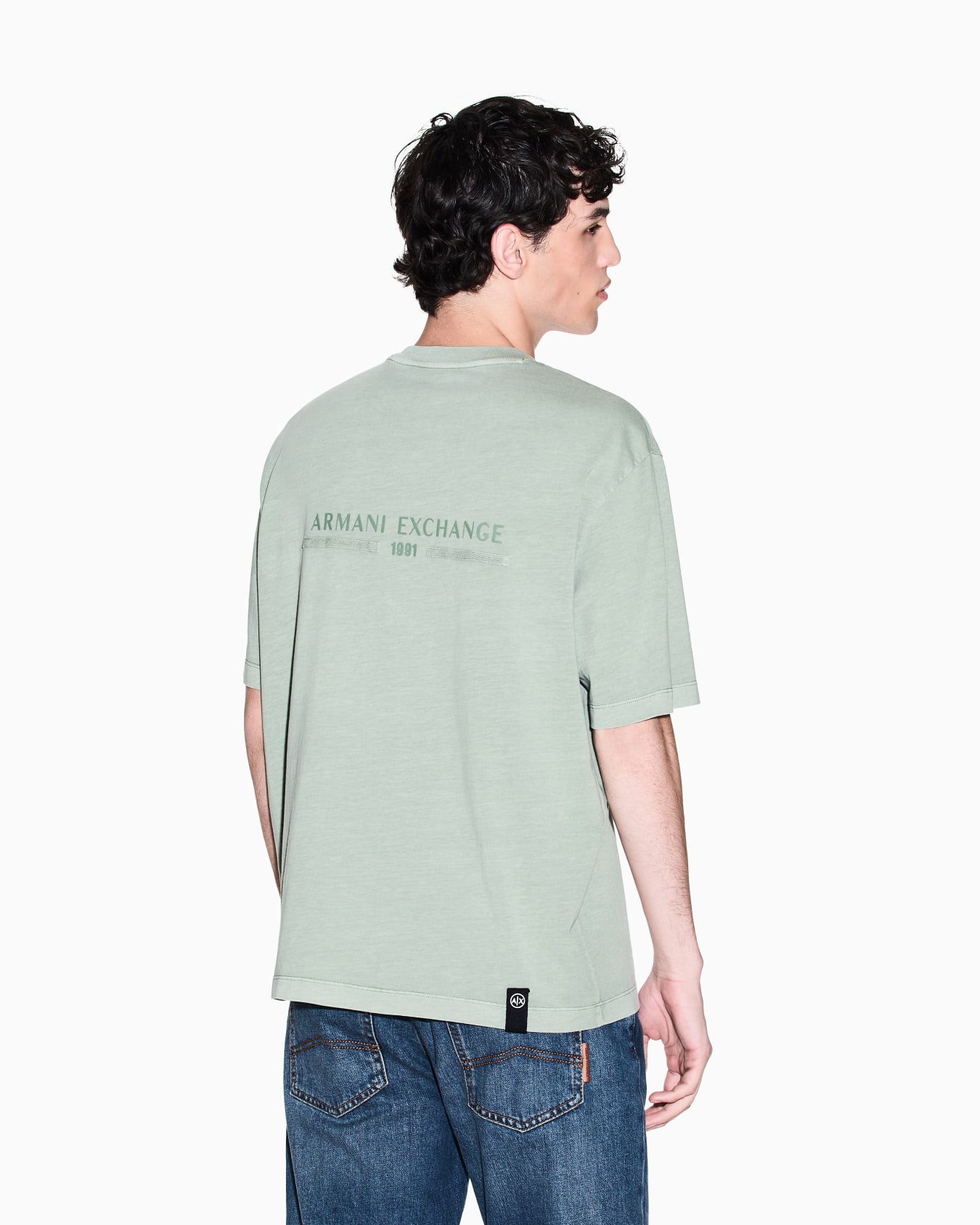 パッチポケットディテール ガーメントダイ 半袖クルーネックTシャツ スライドする 2