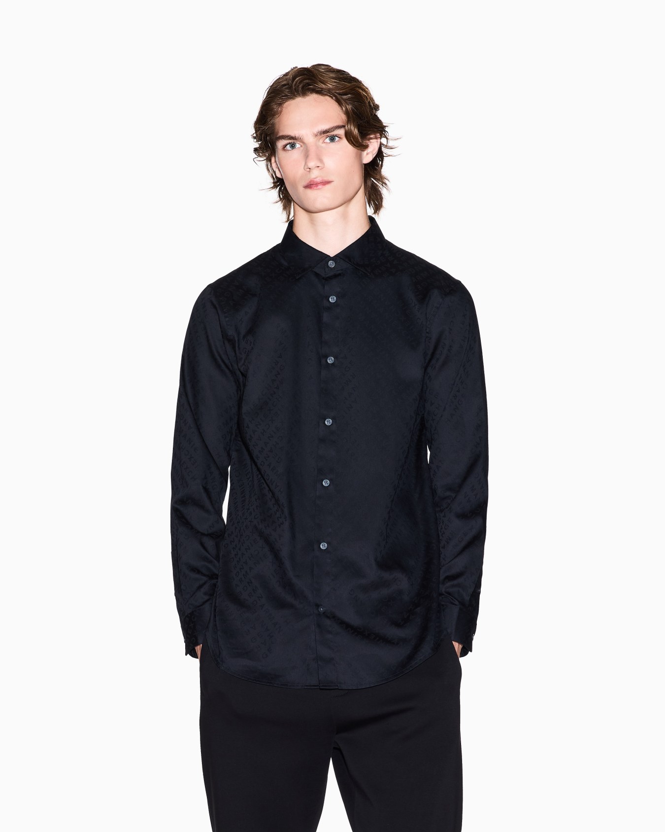 Camisa de corte regular con logotipo integral Diapositiva 4