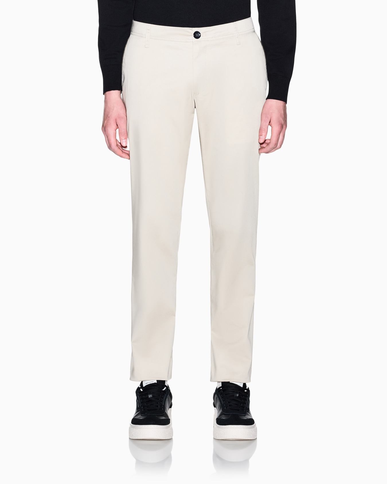 Stretch chinos in cotton satin  Slide 2