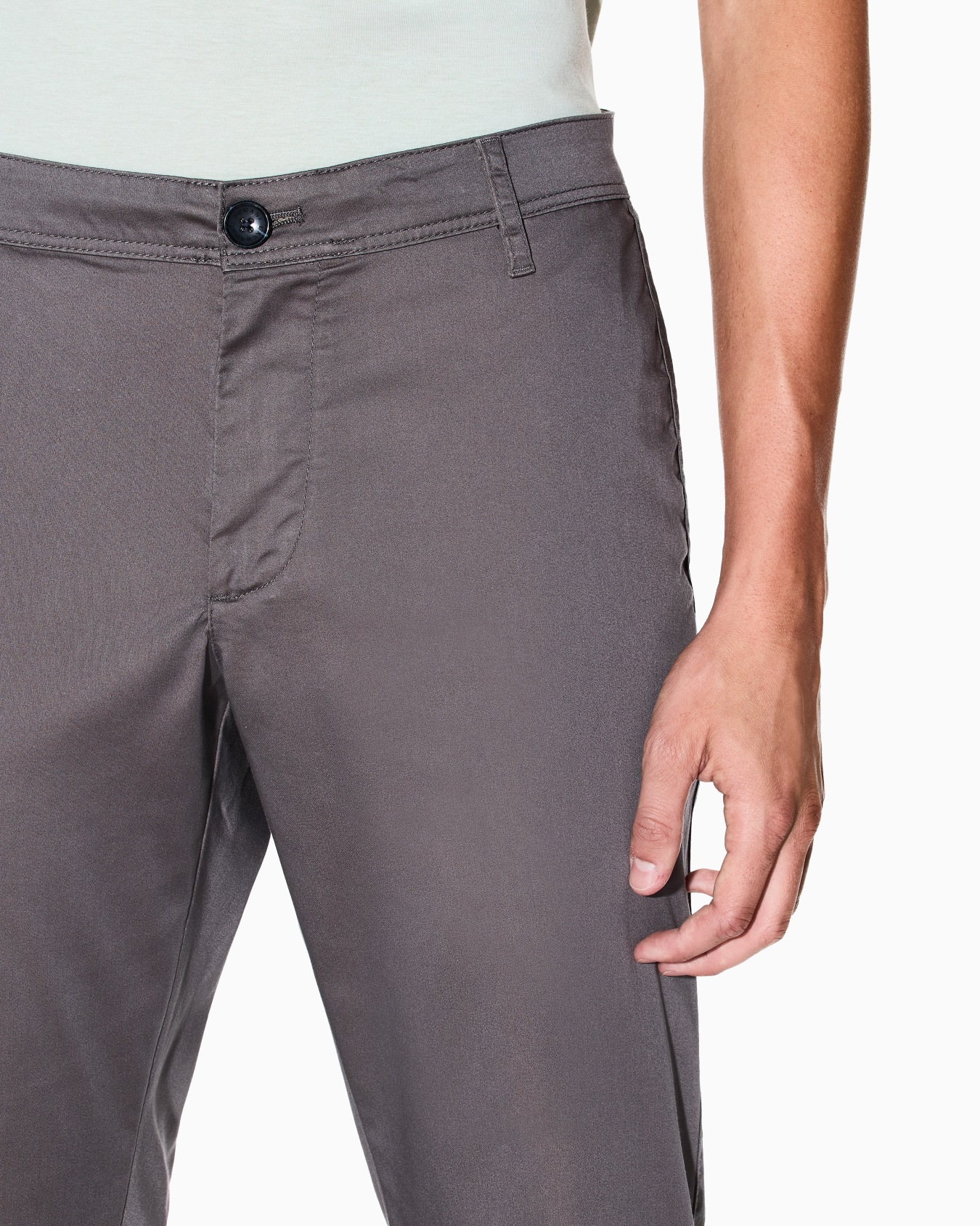 Stretch cotton chinos Slide 4