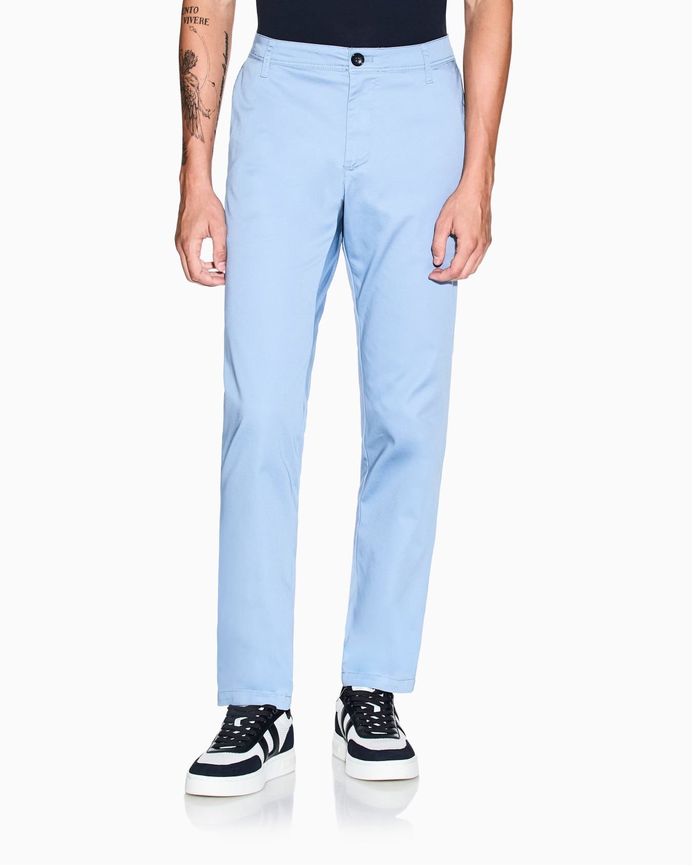 Stretch cotton chinos Slide 3