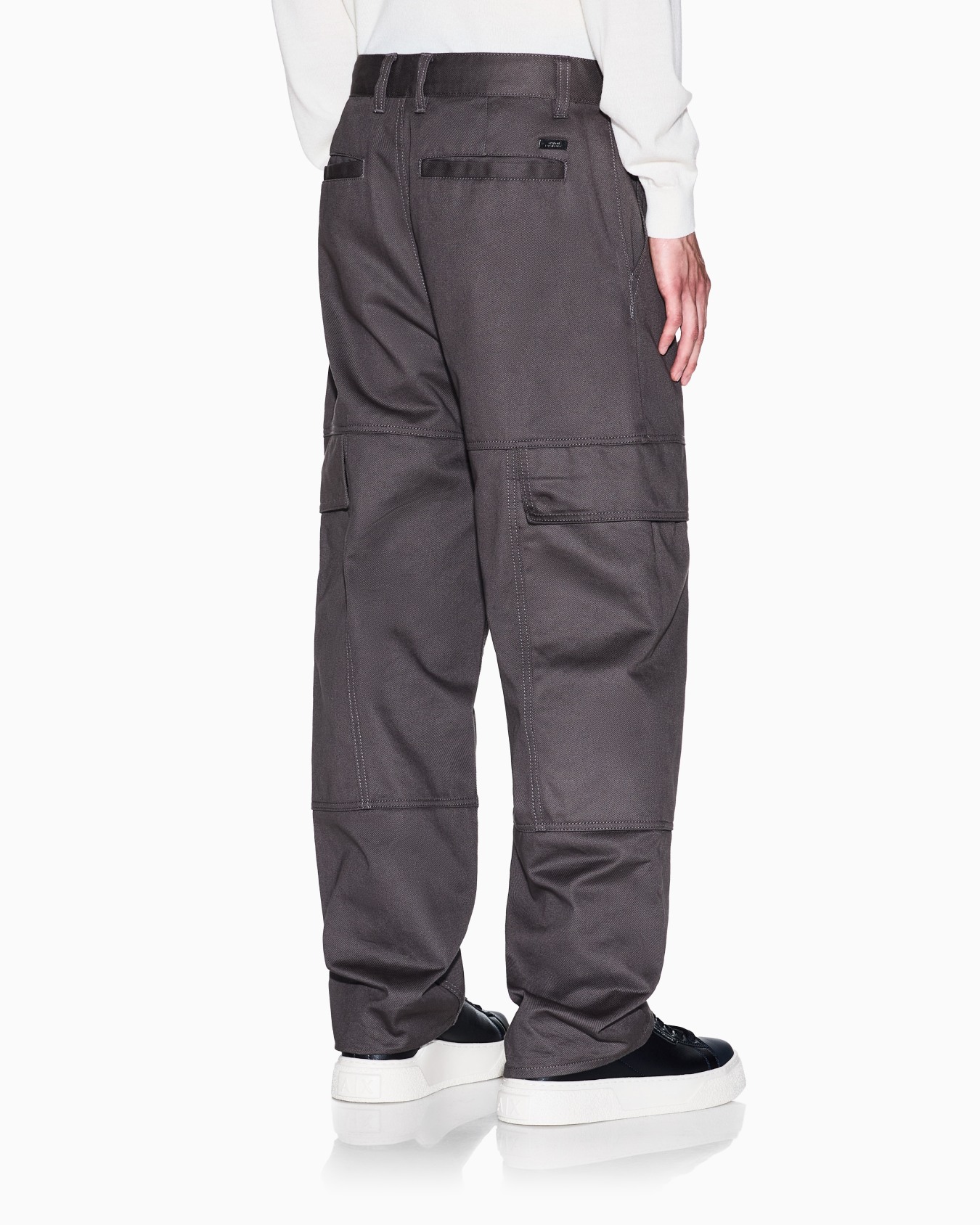 Cotton twill cargo pants Slide 2