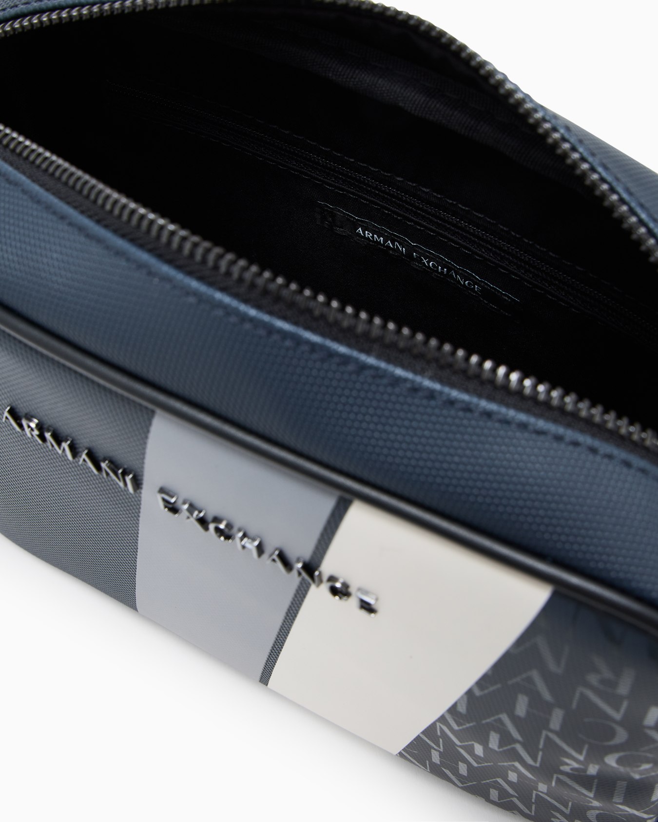 Shoulder bag with contrasting band Slide 2