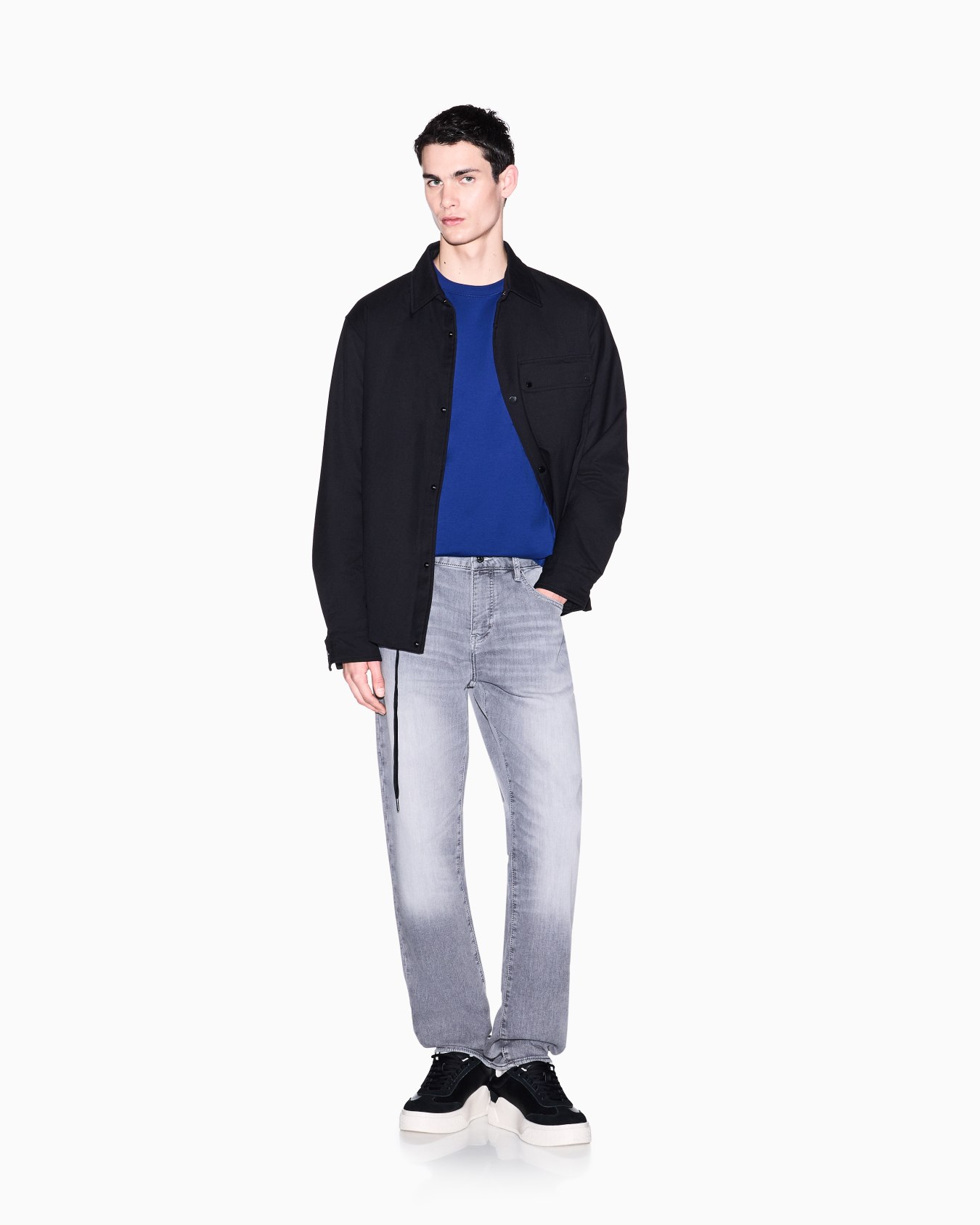 T-shirt coupe régulière avec logo Diapositive 1