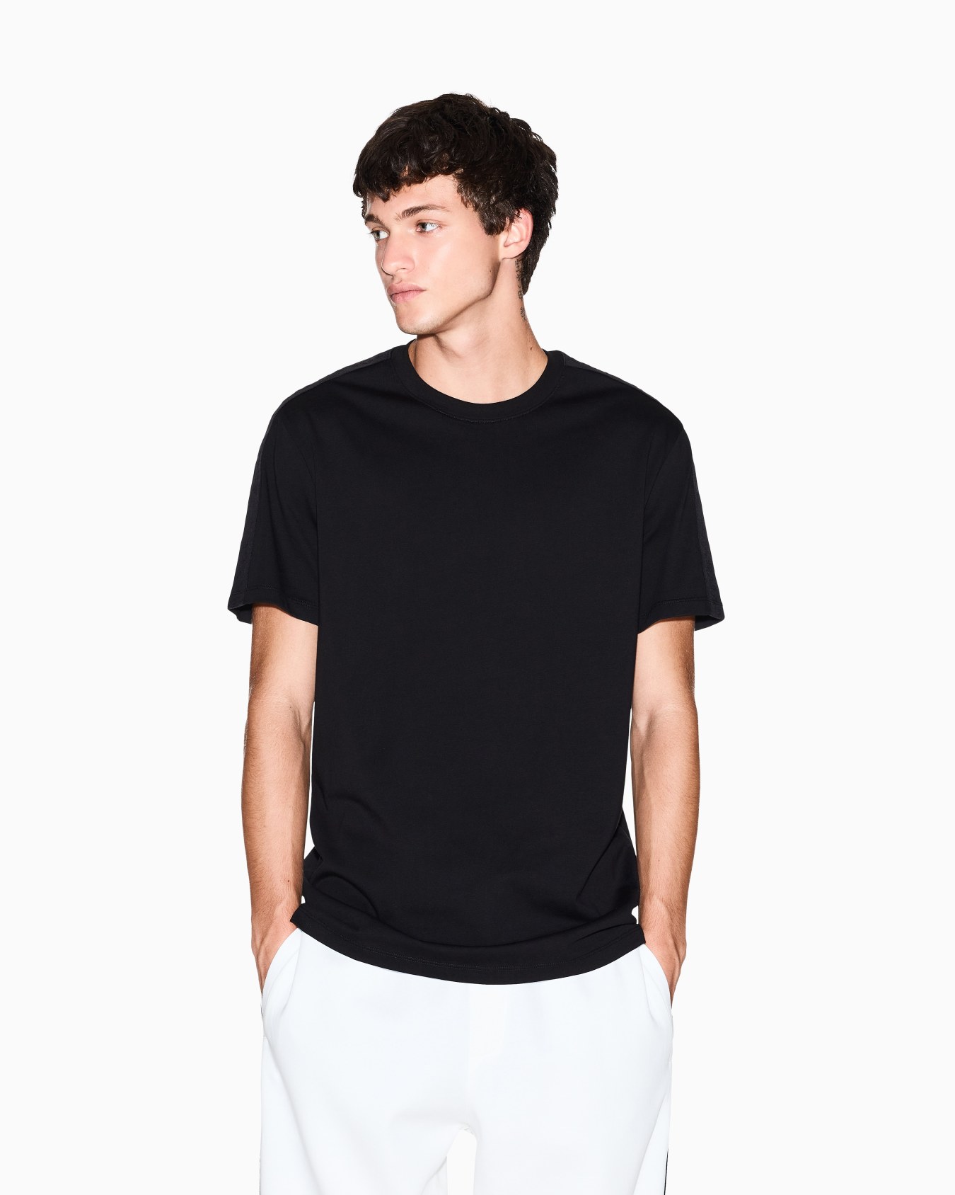 Contrasting regular fit tape t-shirt Slide 3