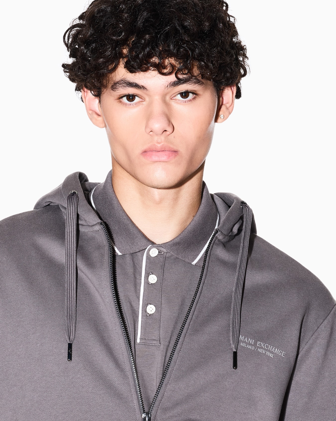 Basic zip-up hoodie Slide 4