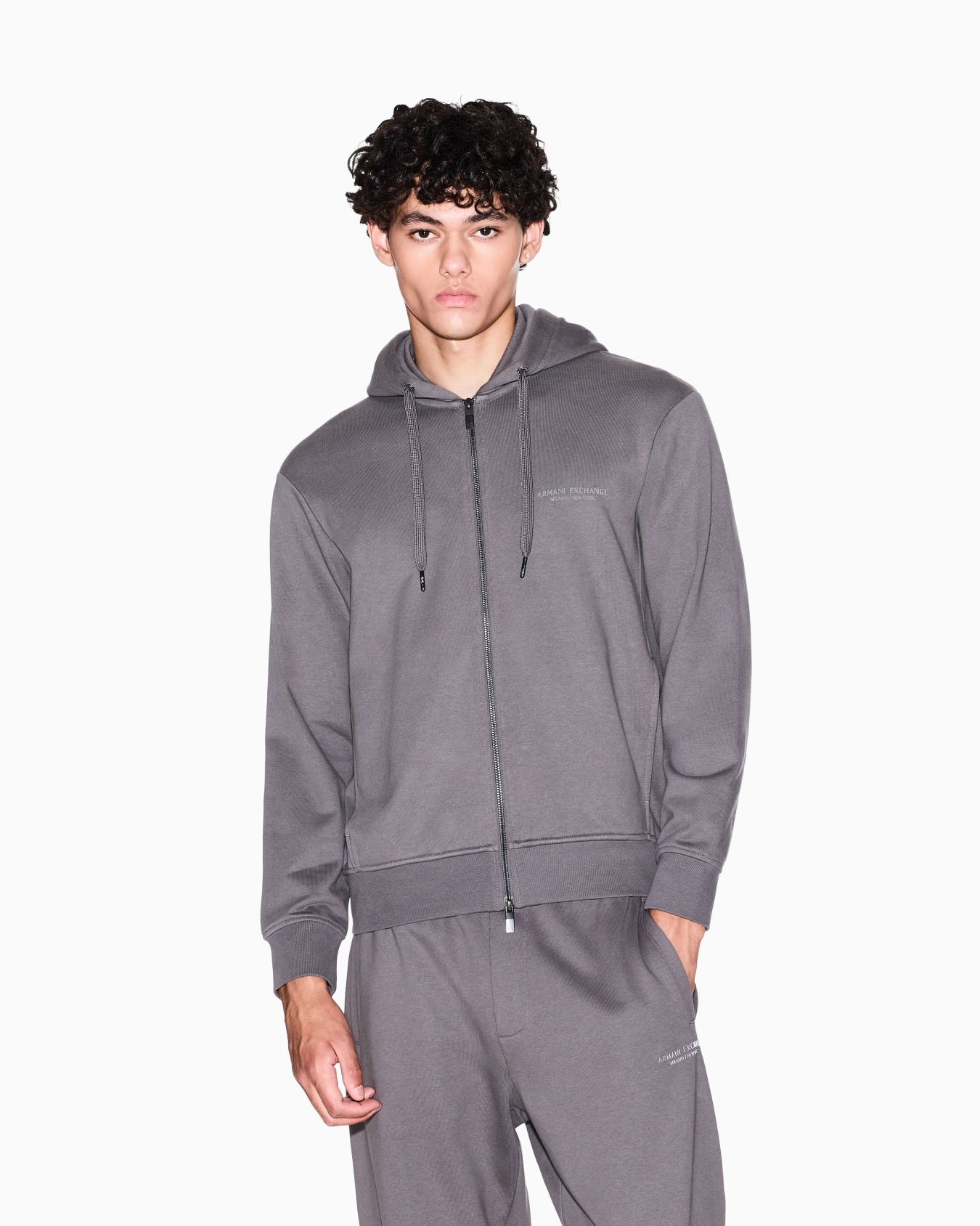 Basic zip-up hoodie Slide 3