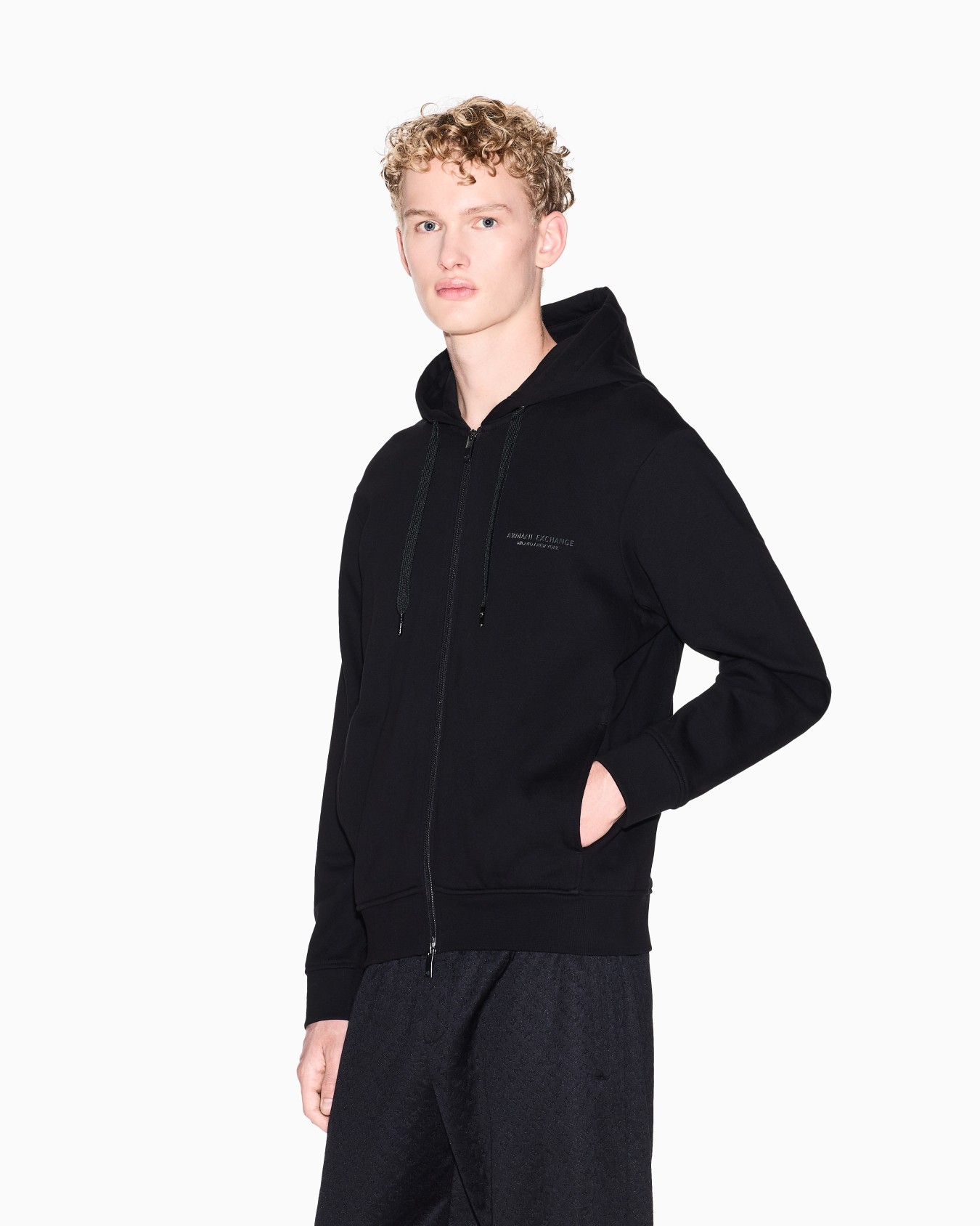 Basic zip-up hoodie Slide 3
