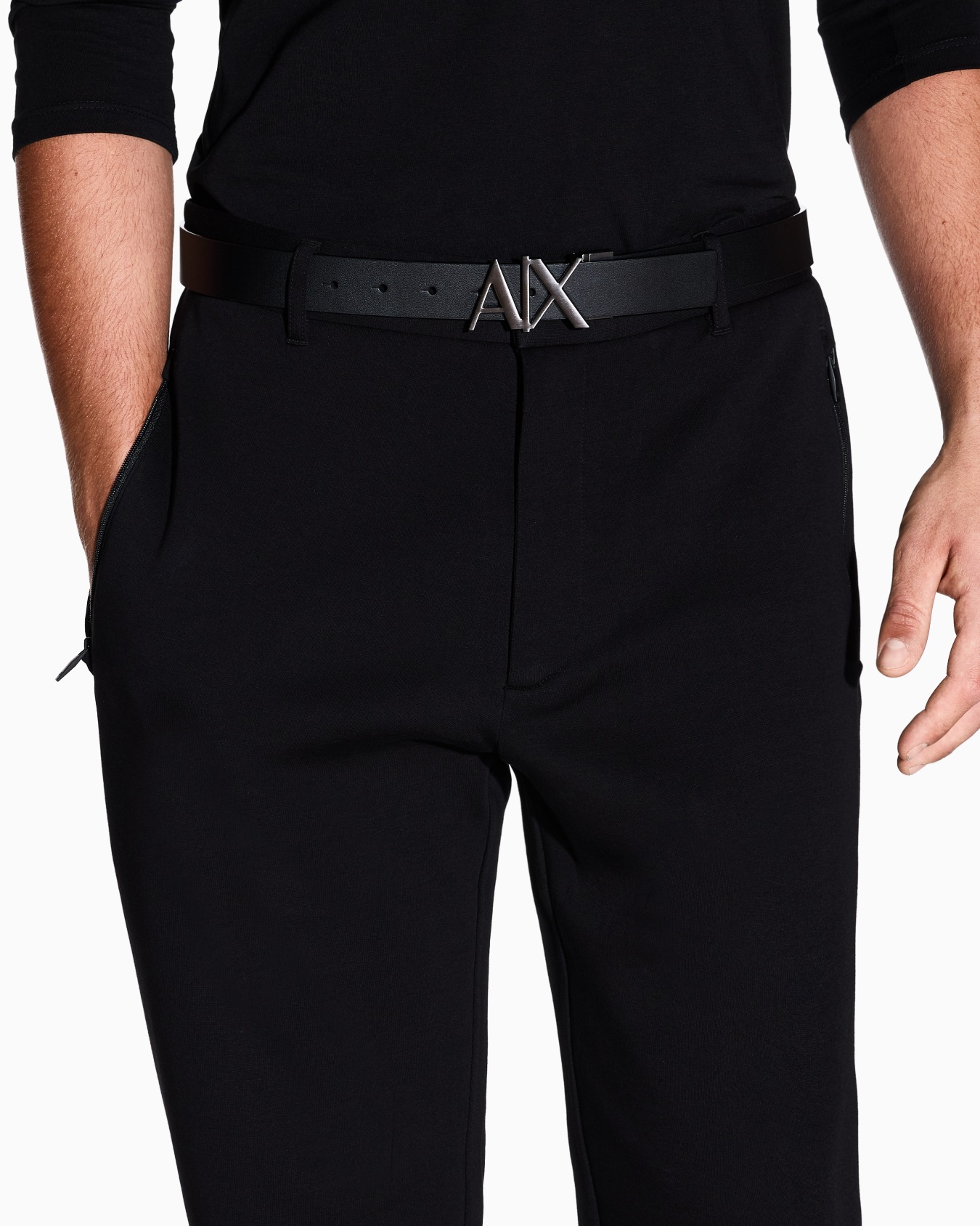 Trousers with zip pockets Slide 4