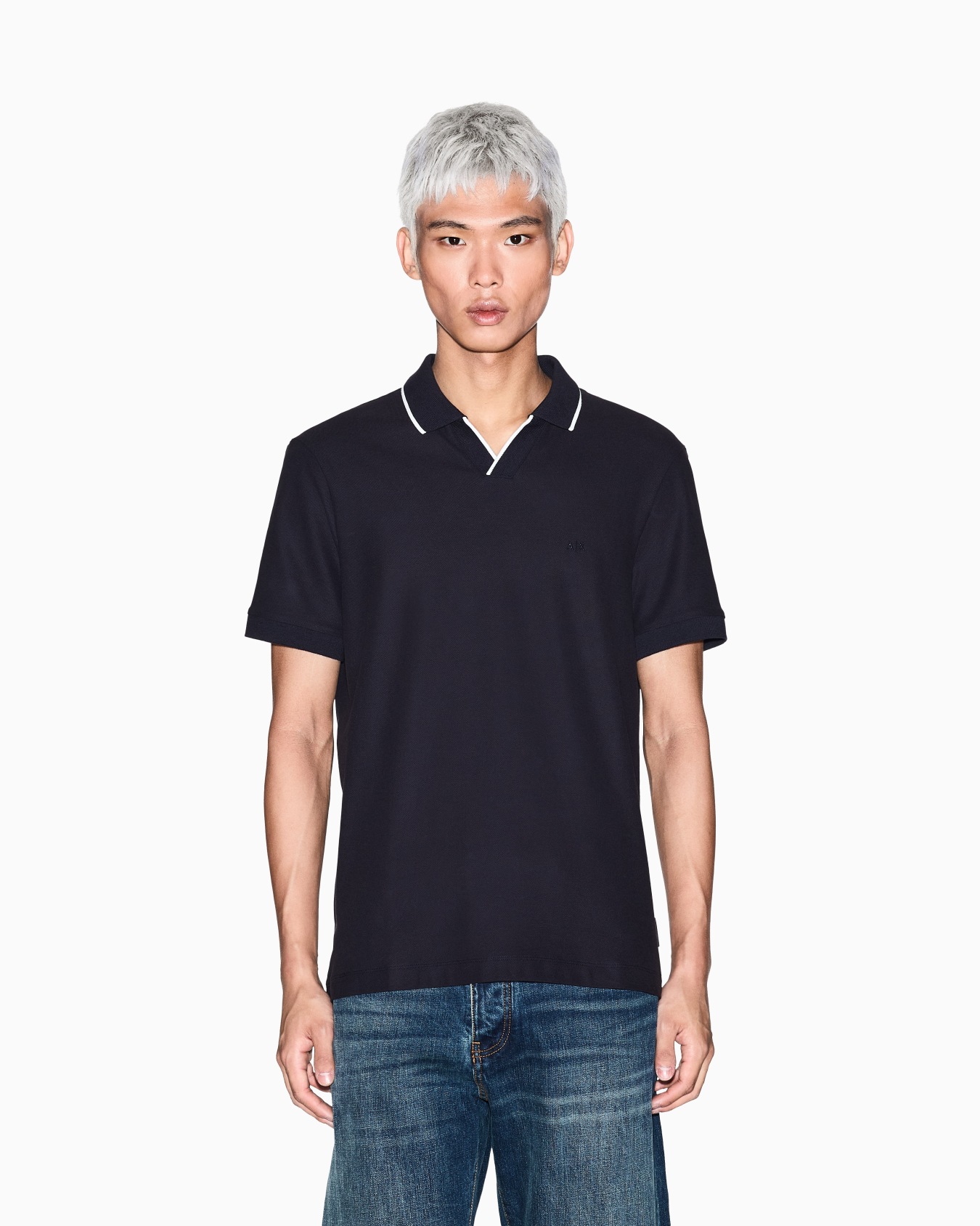 Polo shirt with contrasting profiles Slide 3