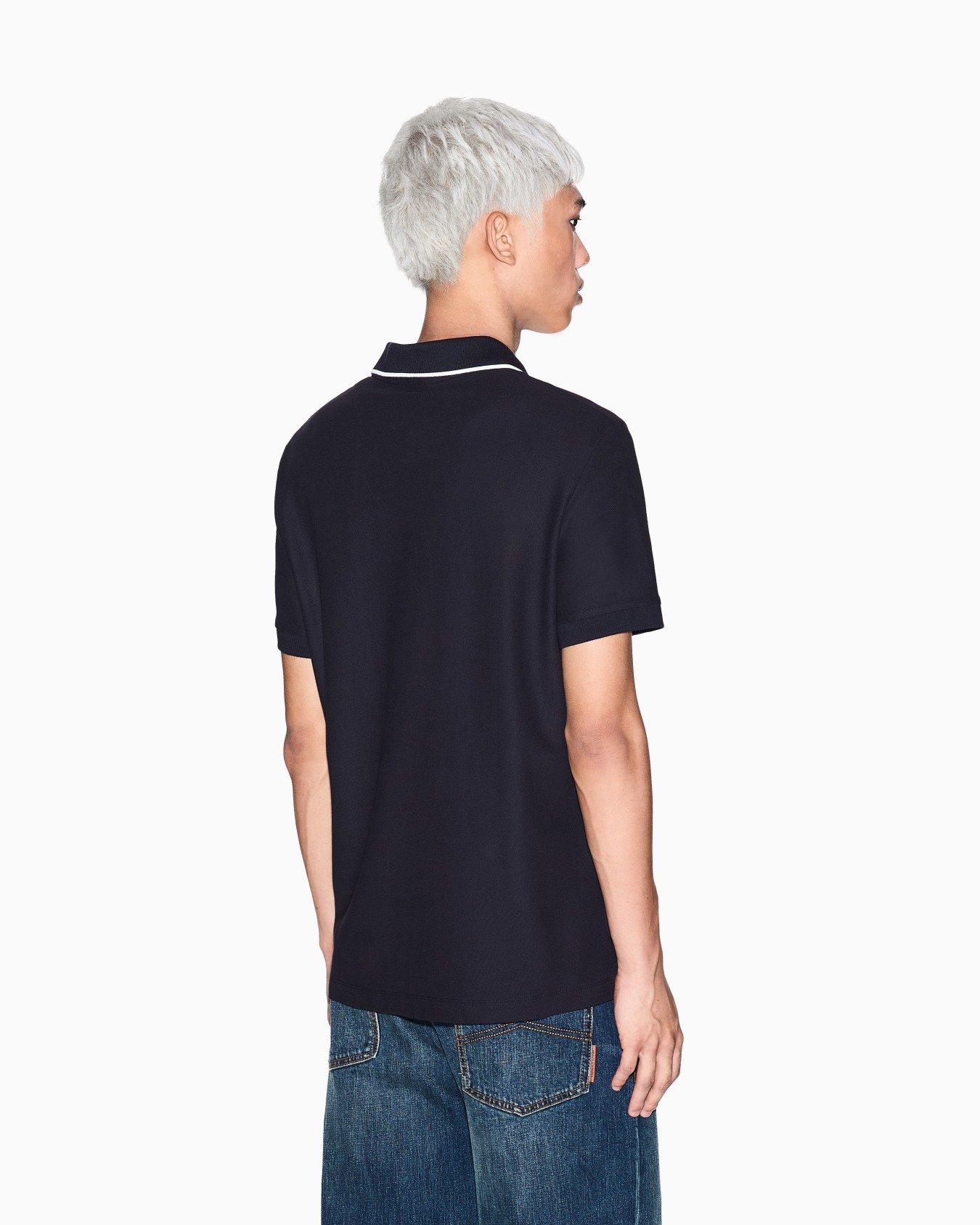Polo shirt with contrasting profiles Slide 2
